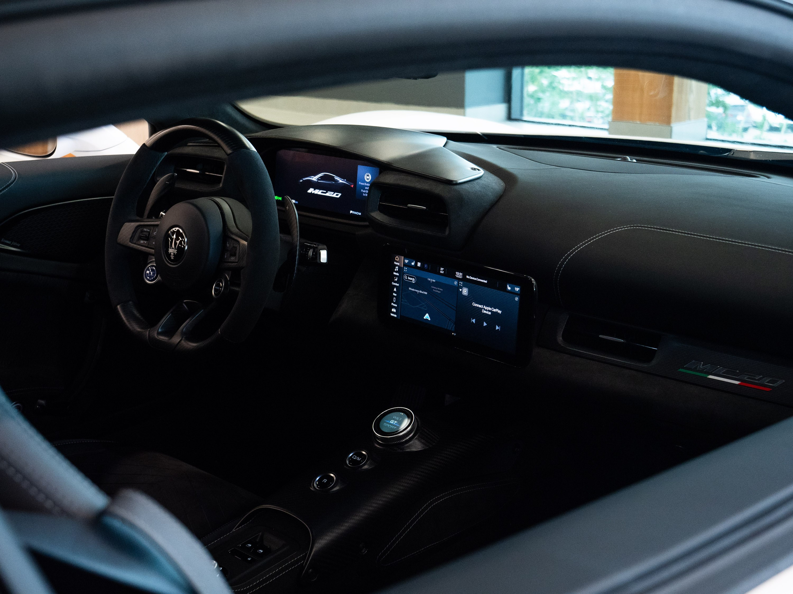 Maserati MC20. Dimitri Ilkov Photography — Capturing Life’s Moments in Edmonton, Cana