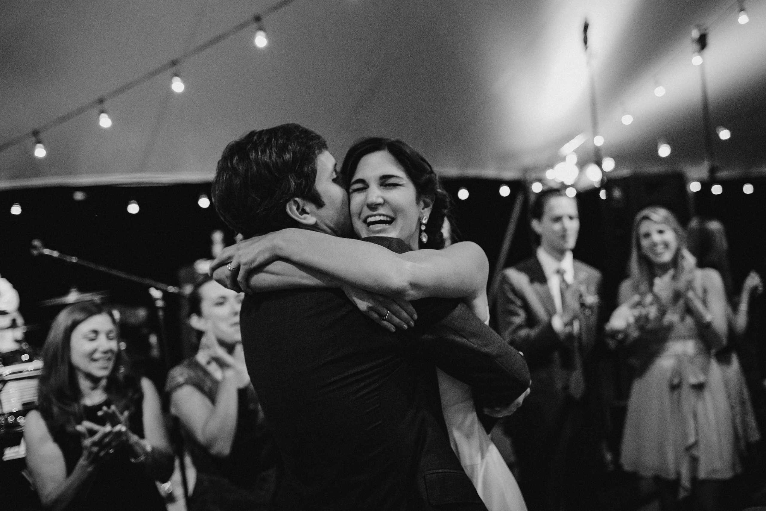 Фотограф в Ирландии Дублин свадьба жених невеста улыбка смех фотки топ свадебных фотографов