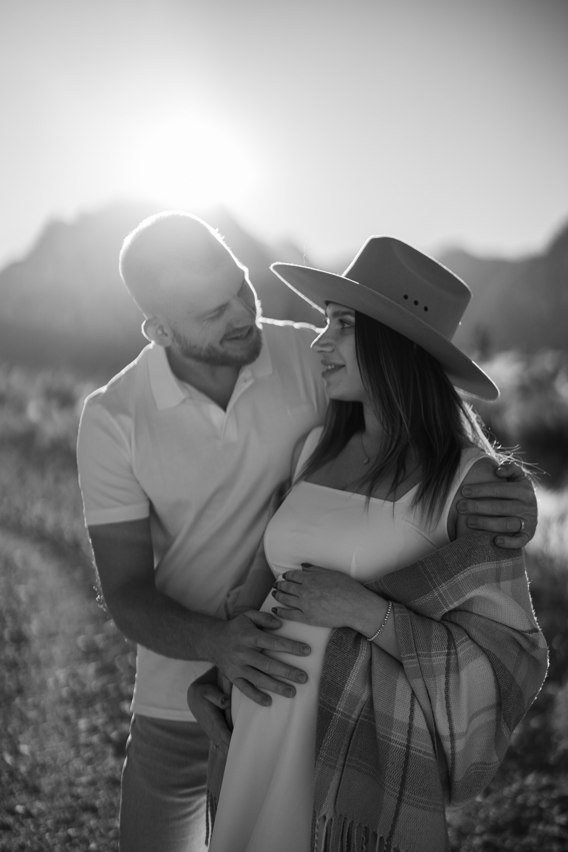 Anya&Andrey. Pregnancy. Wedding & elopement photographer Viktoriya Kravtsov. Las Vegas