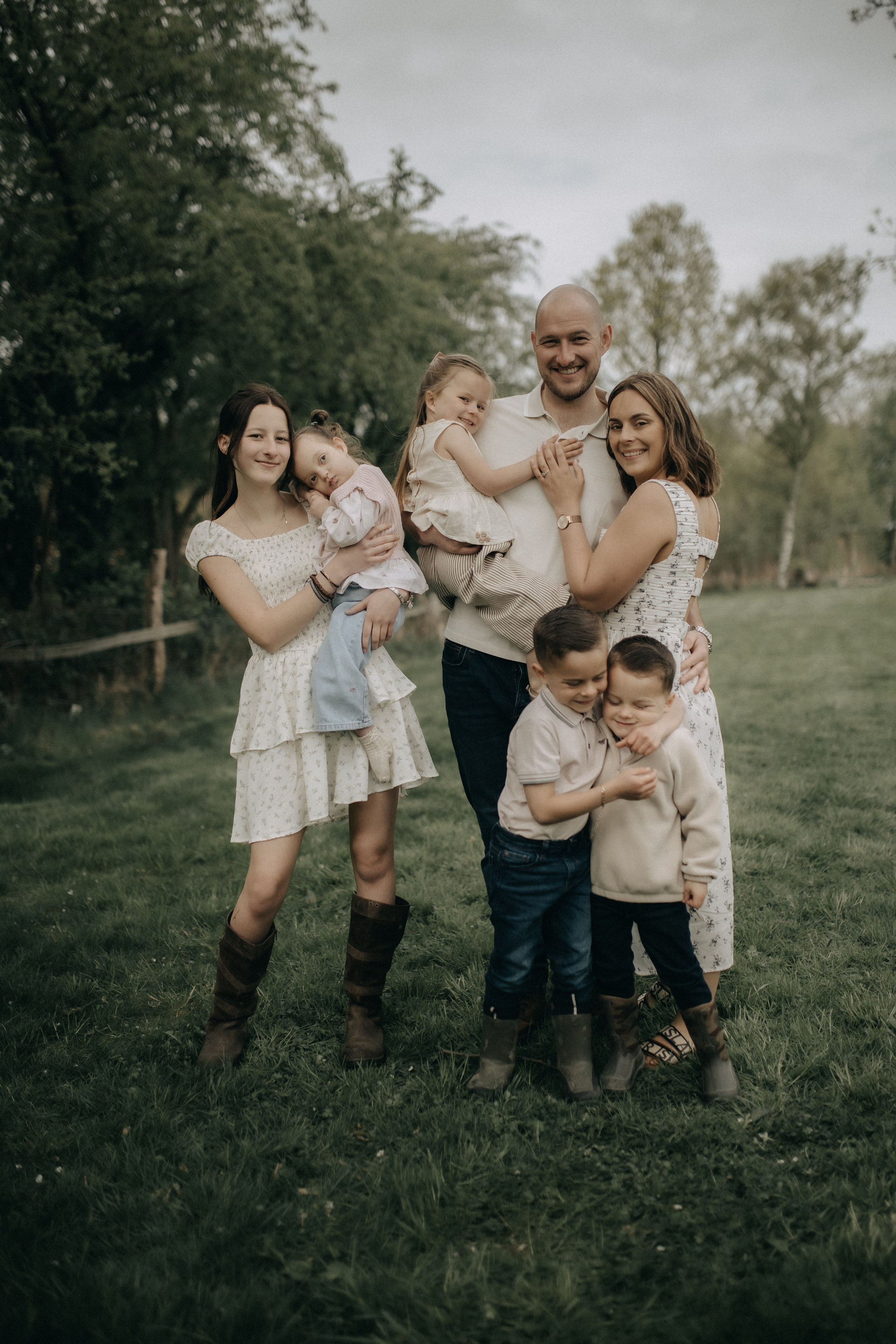 Big Family Moments. Wedding and Portrait Photographer Evie Moon