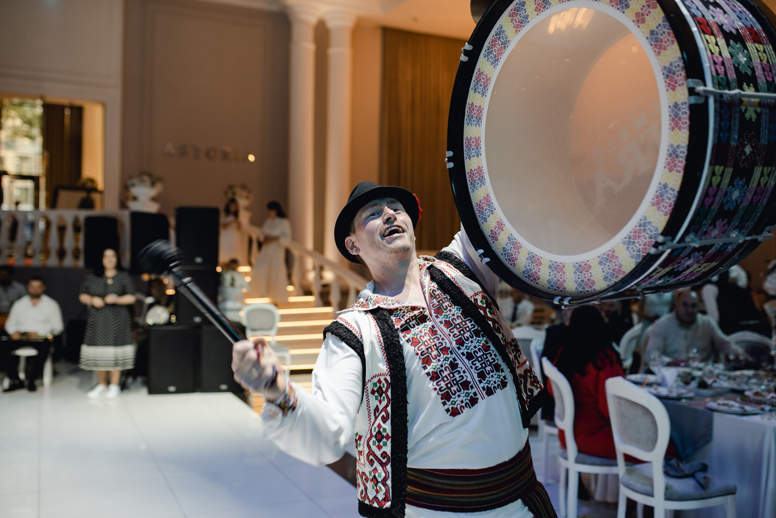 Sergiu & Ecaterina. Parisstudio.md