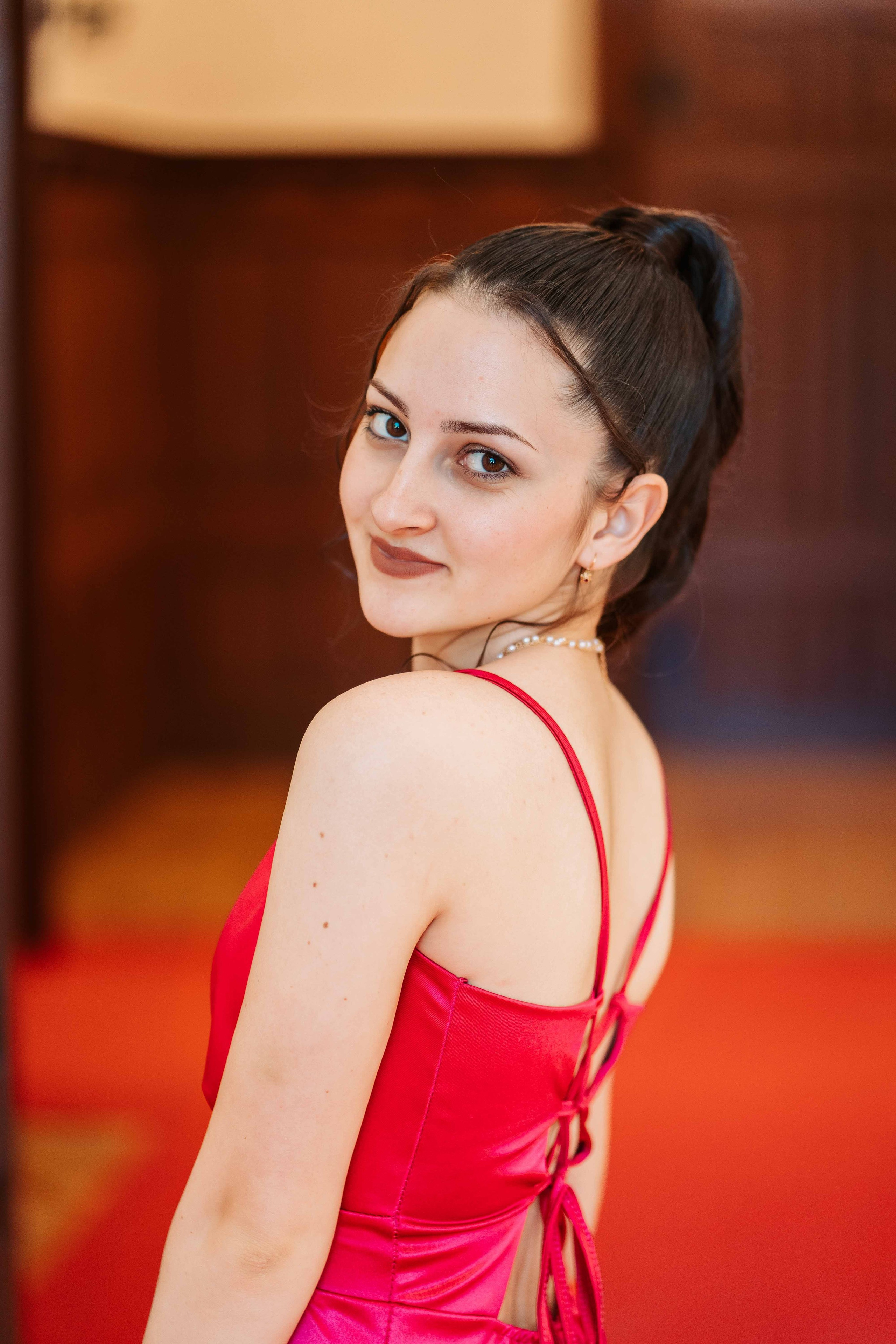 12F — Pedagogic. Contrast Studio