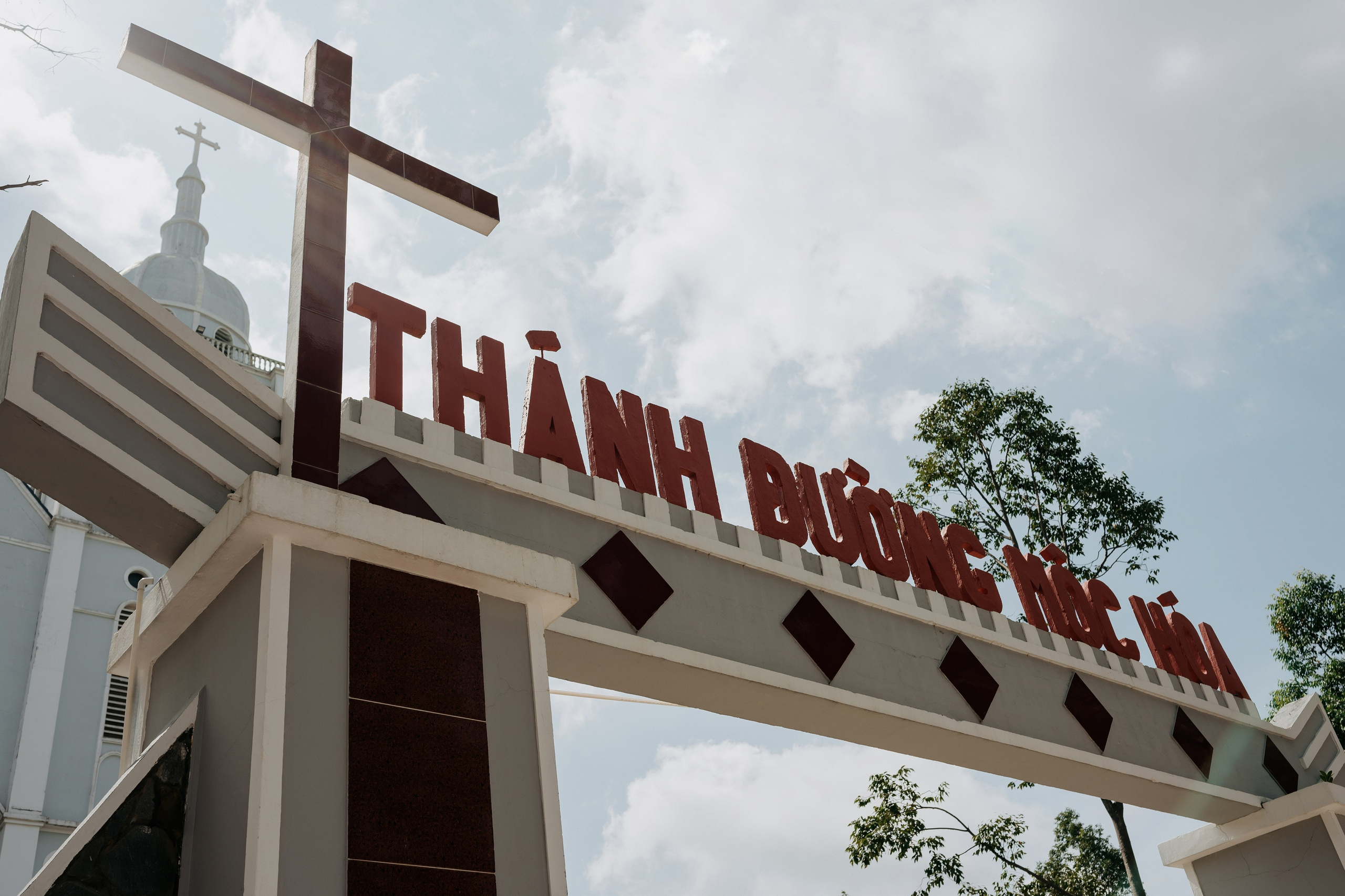 Church Wedding / TRANG & TUONG. Saigon Wedding Present | Art Beyond Moments
