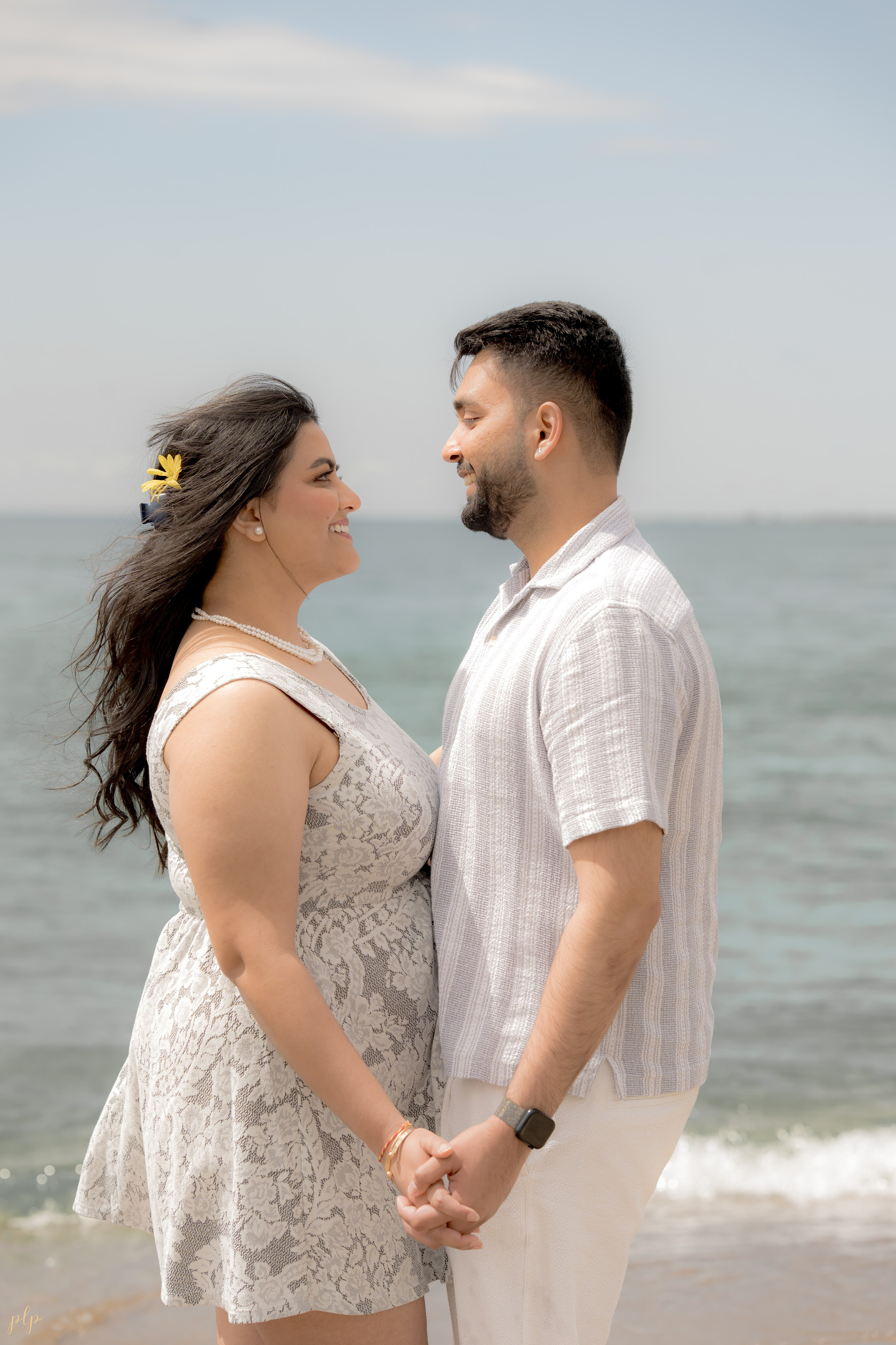 Dhairya and Krupali. Wedding Photographers and Filmmakers