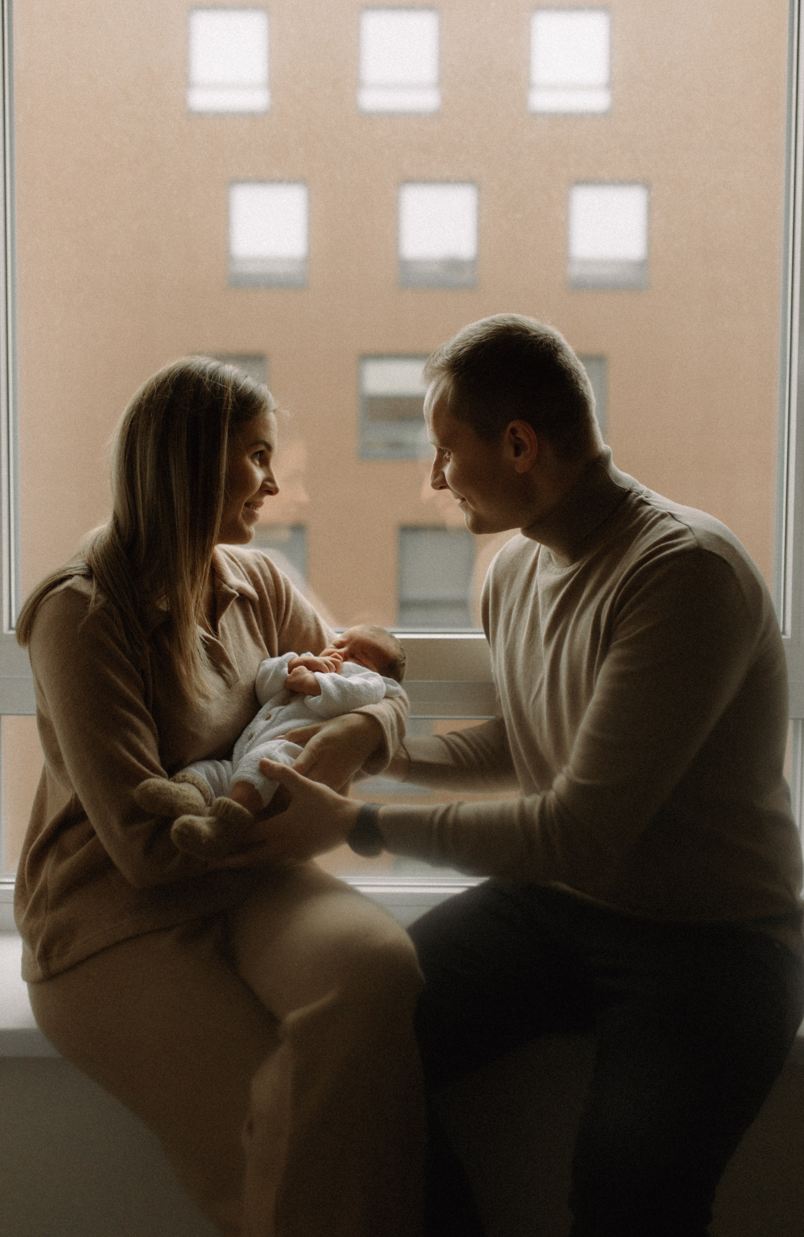Newborn šeimos fotosesija | NAMAI. Vestuvių ir šeimų fotografė Lena Bondarenko / belove photo