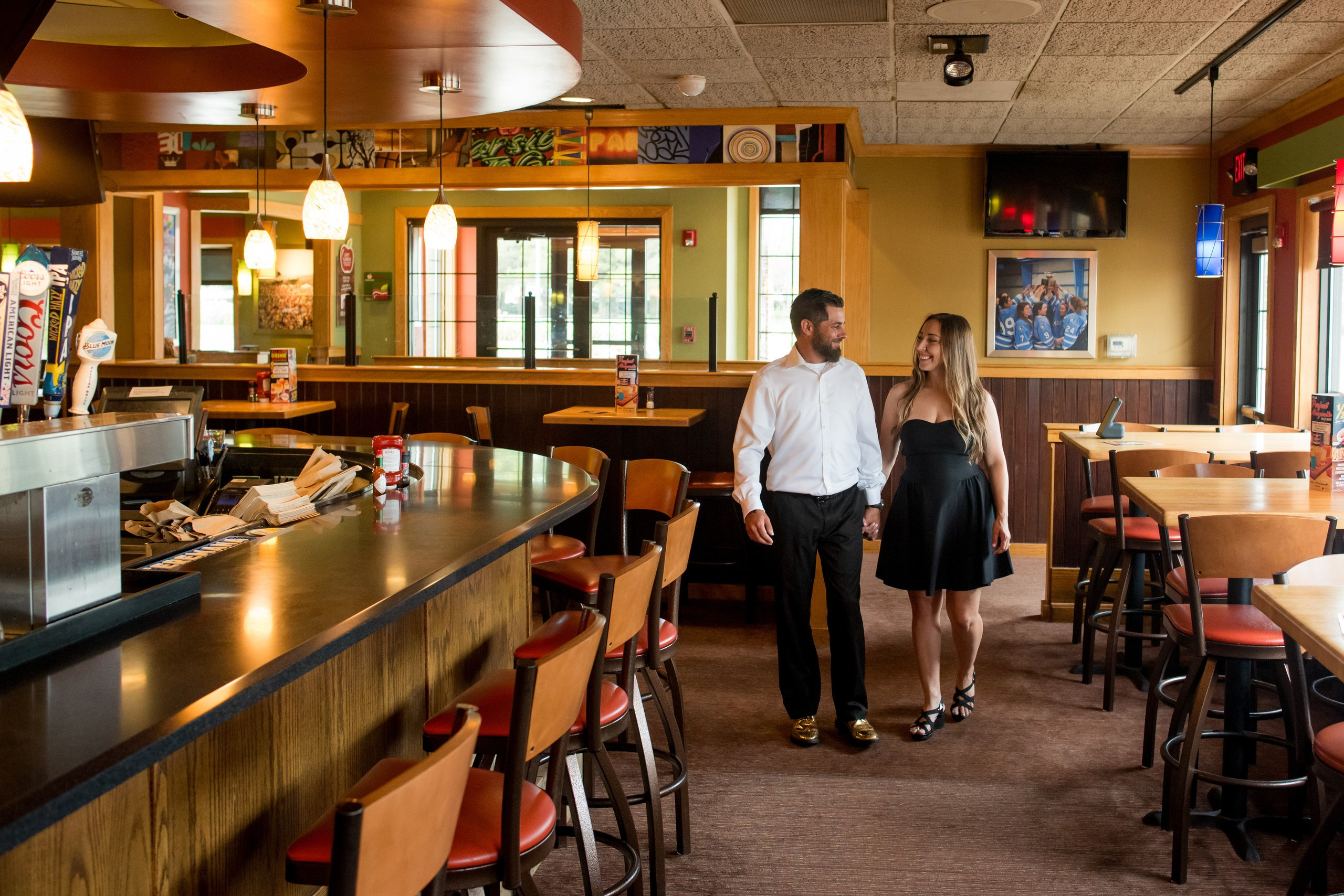 A Restaurant Romance: Photoshoot at the Place Where They First Fell in Love. Wedding photographer in Orlando, Boston & New York Anderson Marques