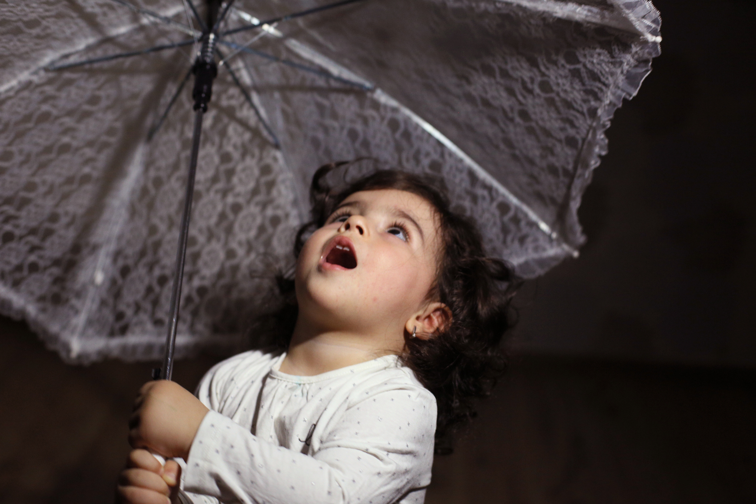 Curly Sue, Curly Girl. Wedding and family photographer in Cork, Ireland. Tigran