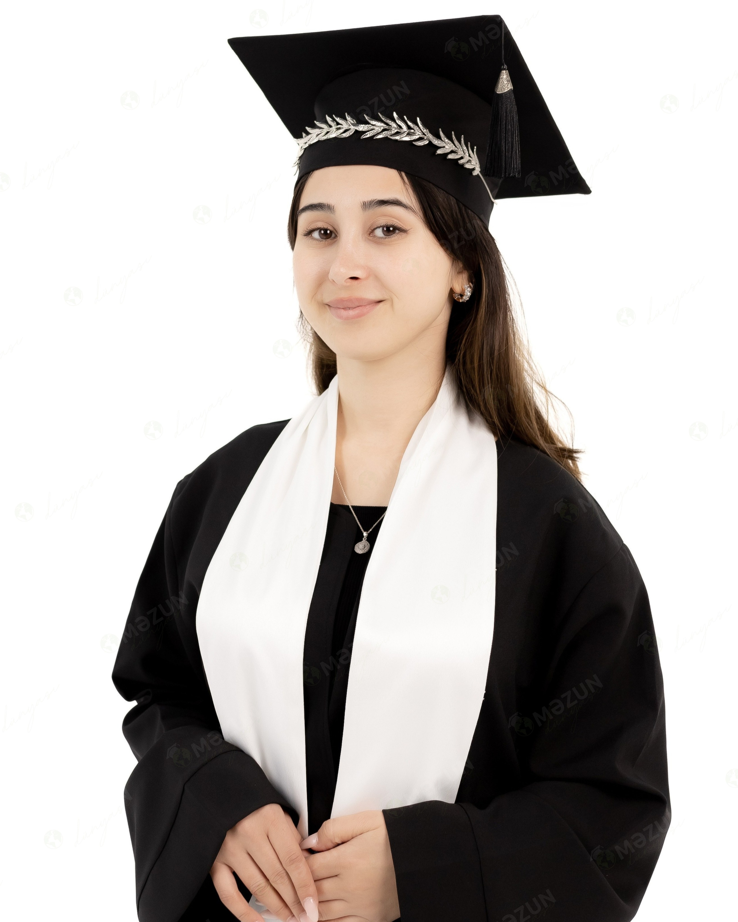 Premium Qara — Ağ Şarfla. Məzun geyimləri və akssesuarları