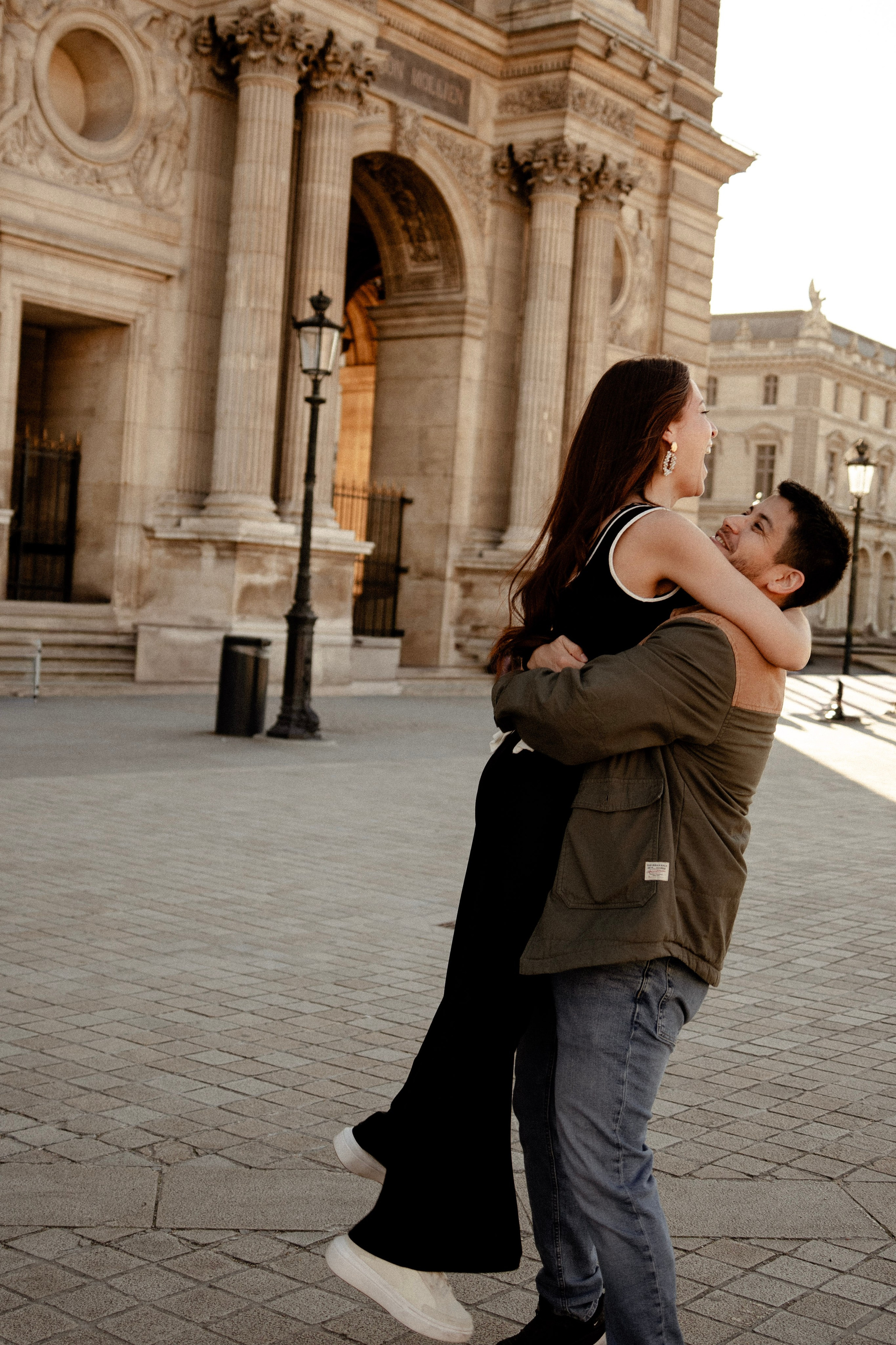 Love on Streets of Paris. Everwarm Photo and Video Studio