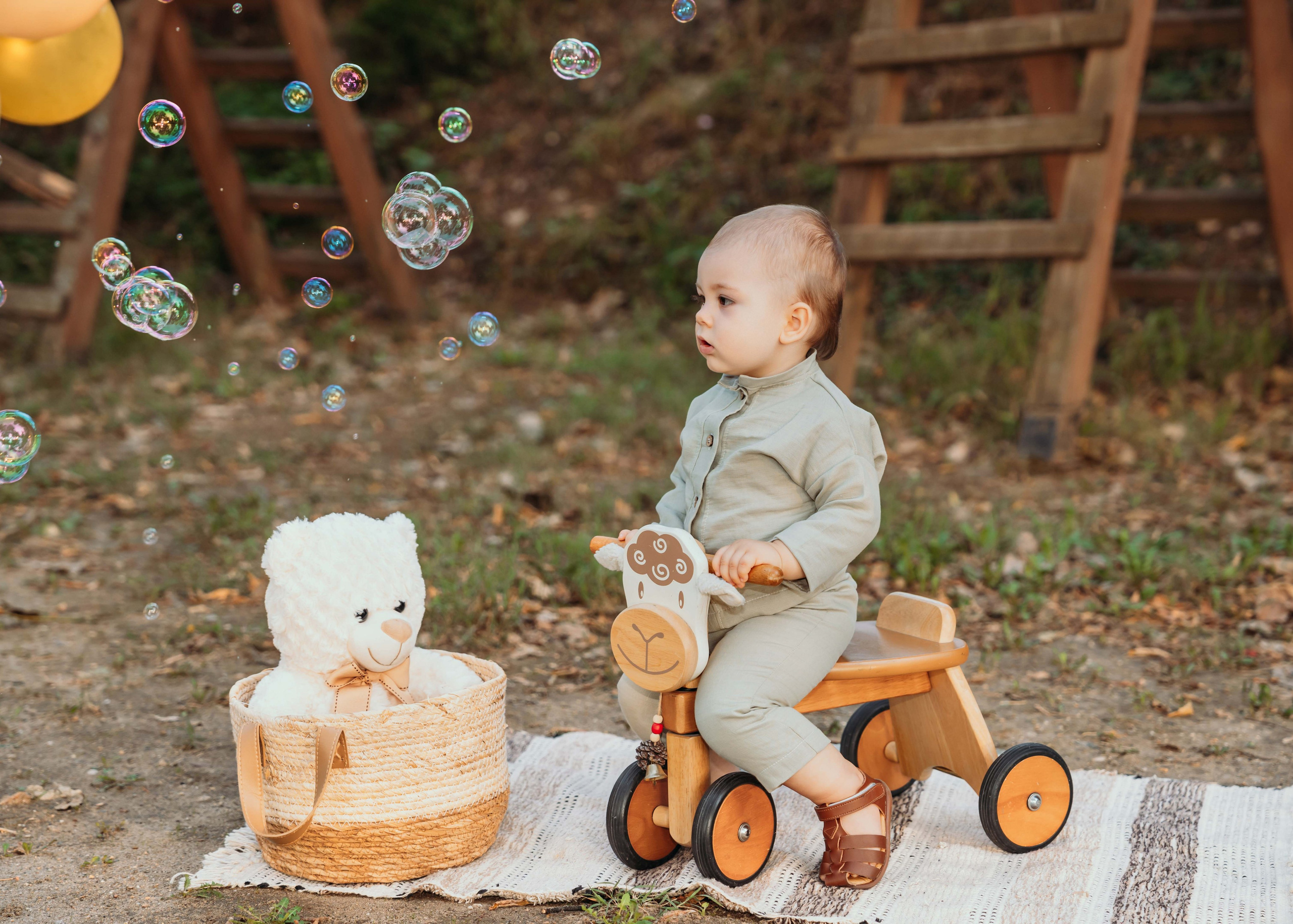 FOTOGRAFISANJE U PRIRODI. DEČIJI FOTOGRAF BEOGRAD|NOVOGODISNJE FOTOGRAFISANJE|CAKE SMASH