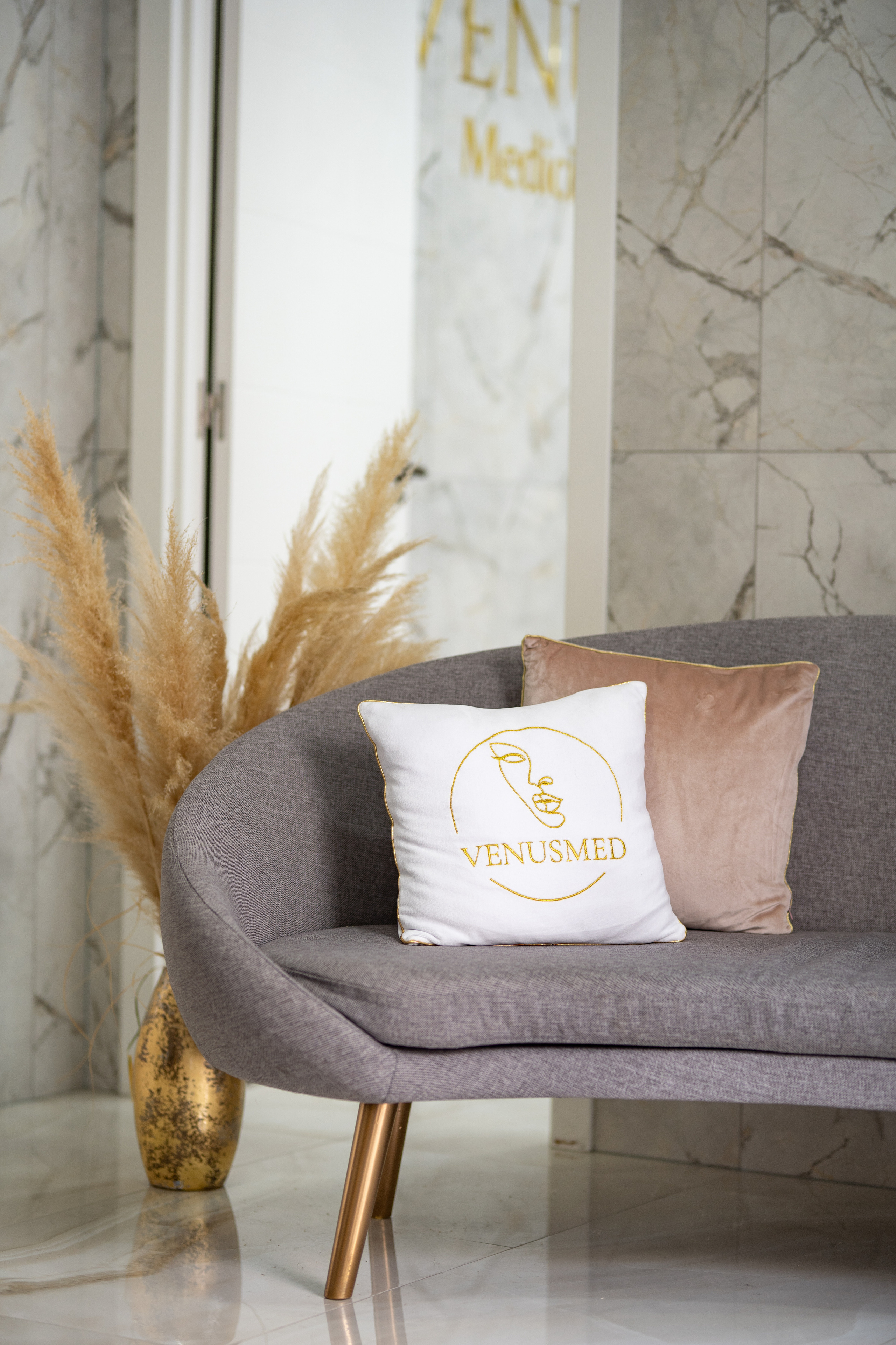 Fotografía profesional para clínicas de belleza en Madrid – Impulsa tu imagen con fotos de alta calidad. Fotógrafo en Madrid, España. Alyona Belyaninova