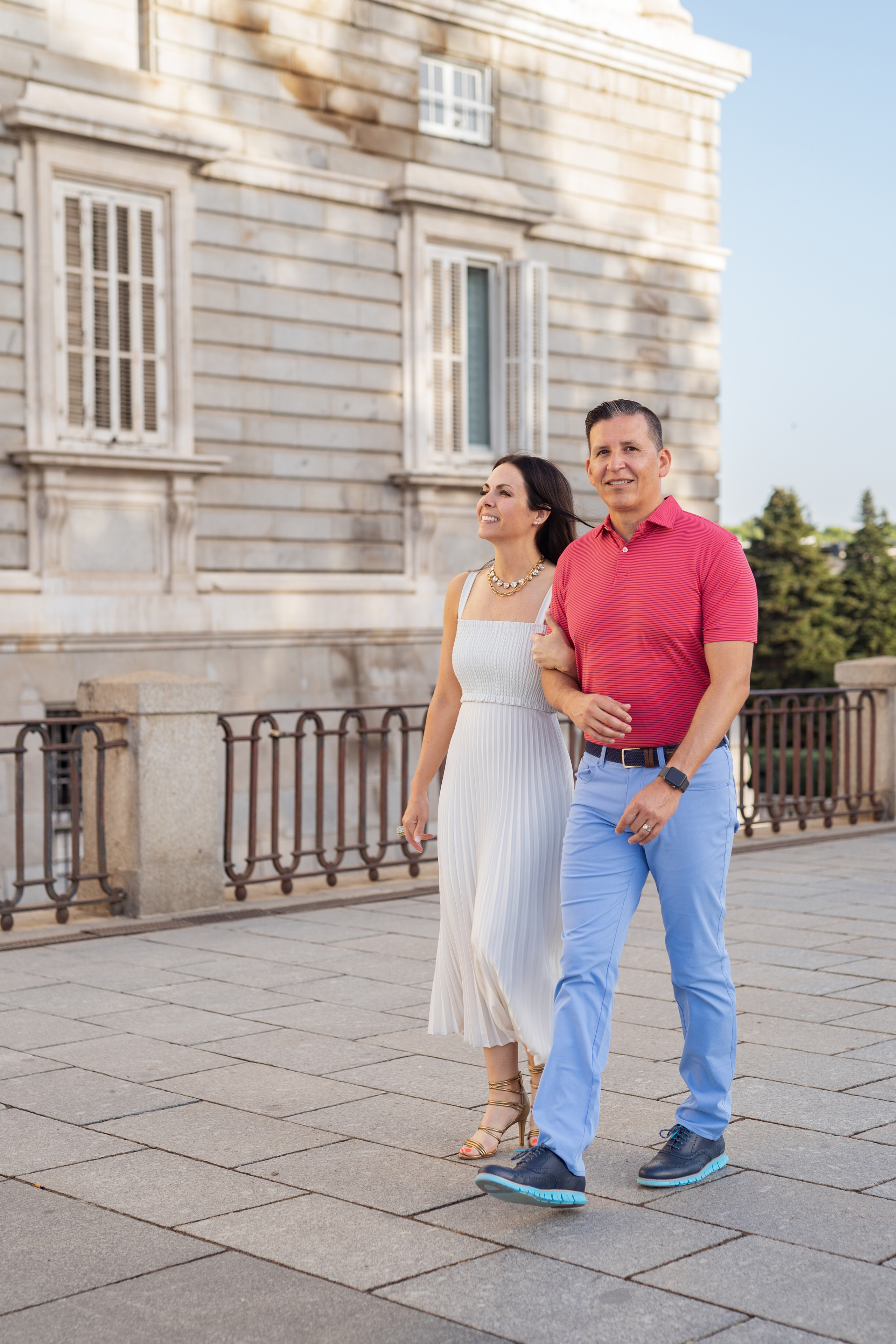 Tourist family photo shooting in Madrid. Photographer in Madrid, Spain. Alyona Belyaninova
