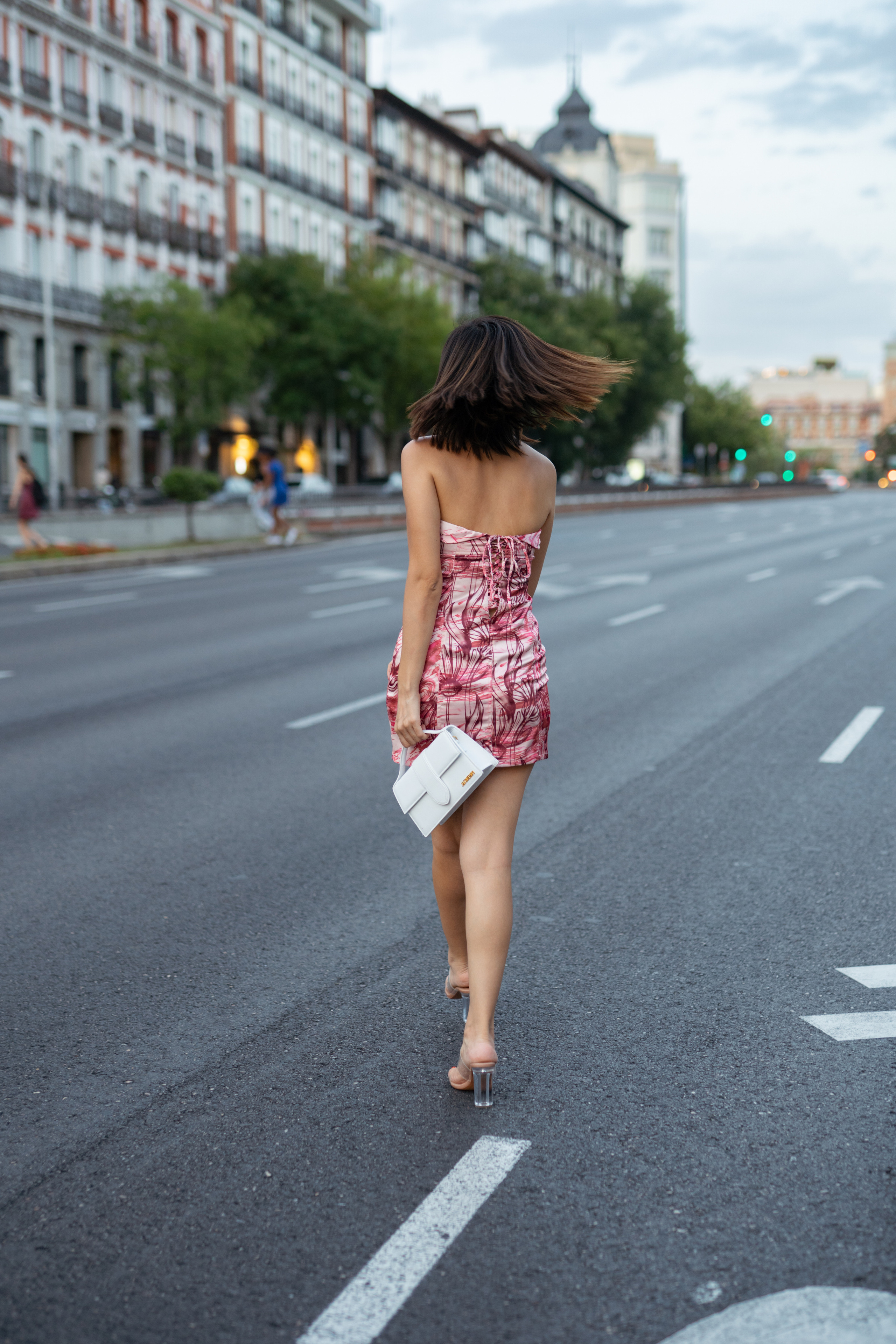 Content photography for influencers. Content development for stylist.  LinkedIn headshot Madrid. Photographer in Madrid, Spain. Alyona Belyaninova