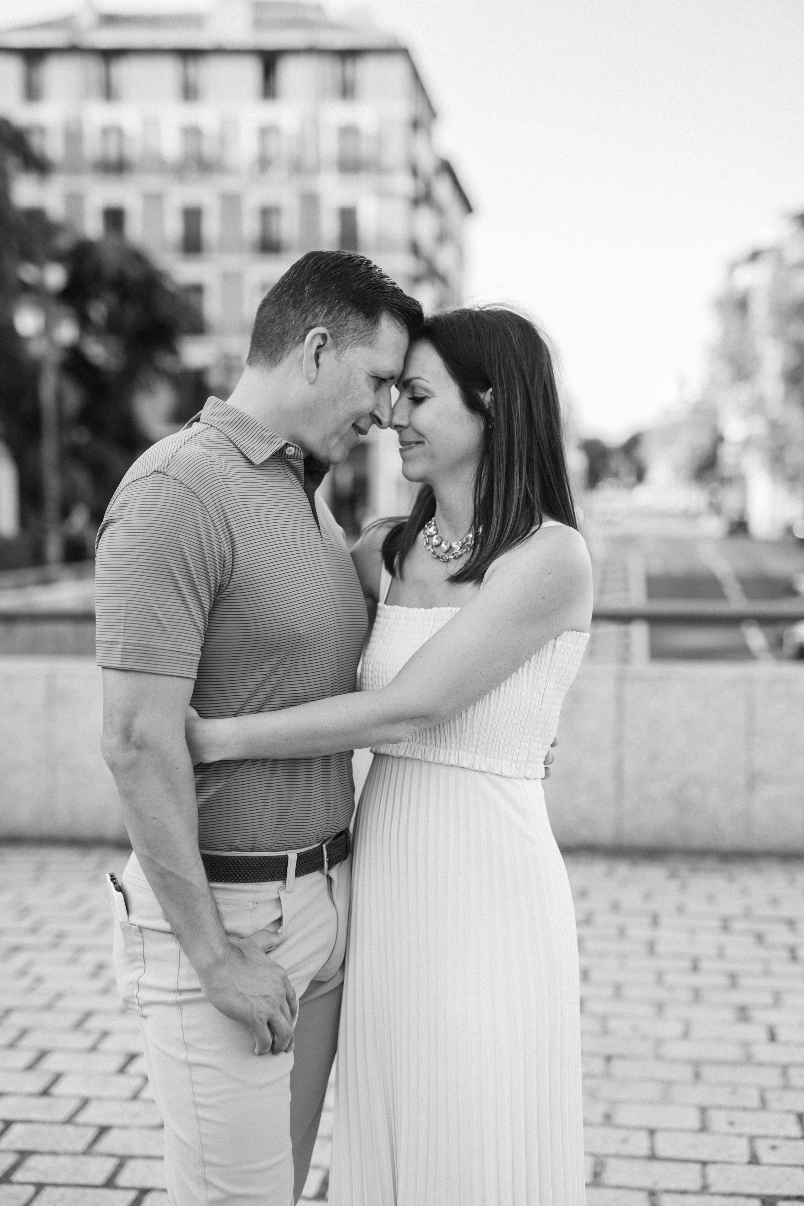 Tourist family photo shooting in Madrid. Photographer in Madrid, Spain. Alyona Belyaninova