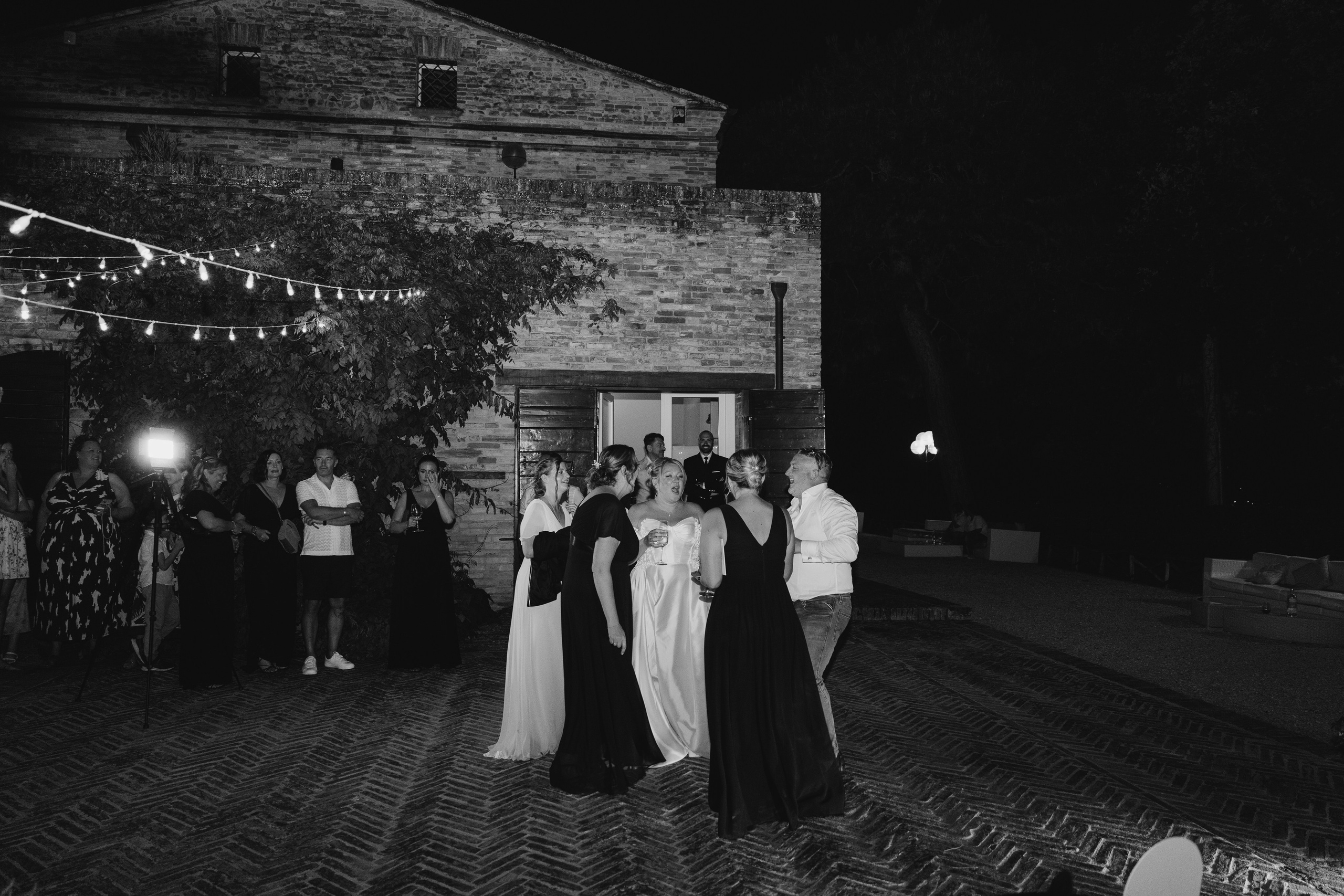 SARAH AND DEAN _VILLA TAMBOLINA. PHOTOGRAPHER IN ITALY