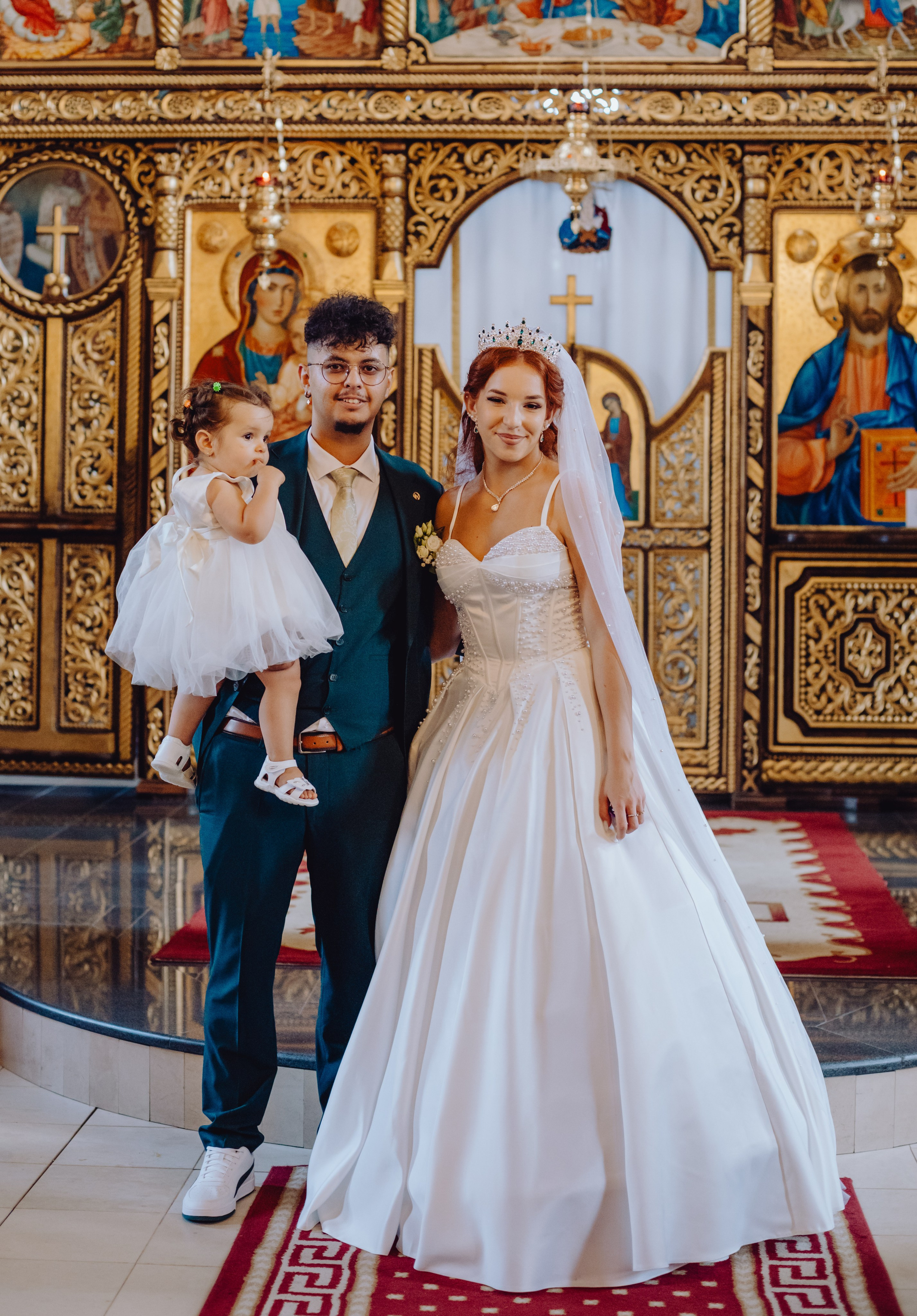 Paul & Maria. Wedding & couple photographer from Romania Rut Vetan