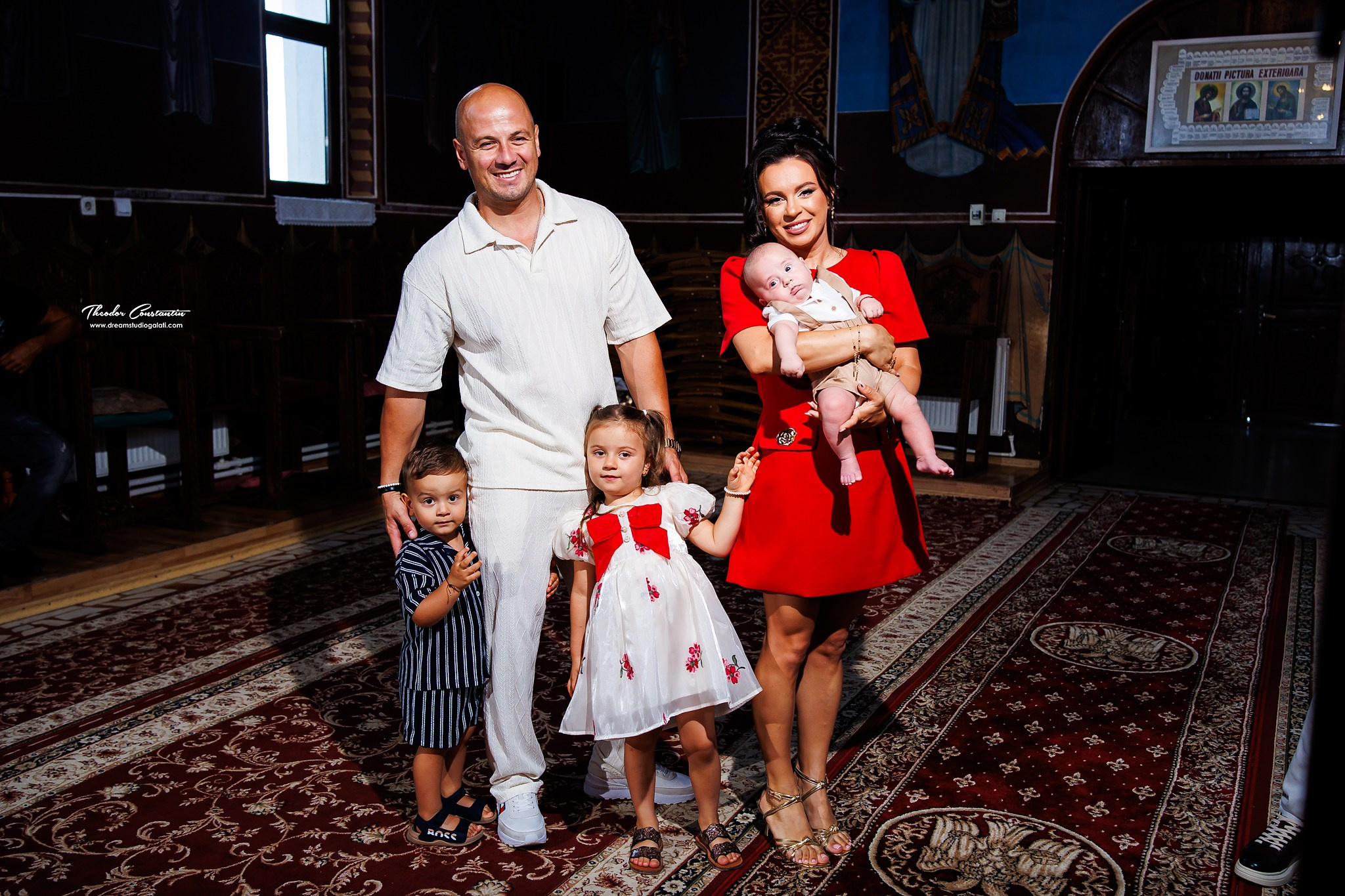 Botez. Dream Studio Galați – ședințe foto profesionale pentru familie, portrete și evenimente