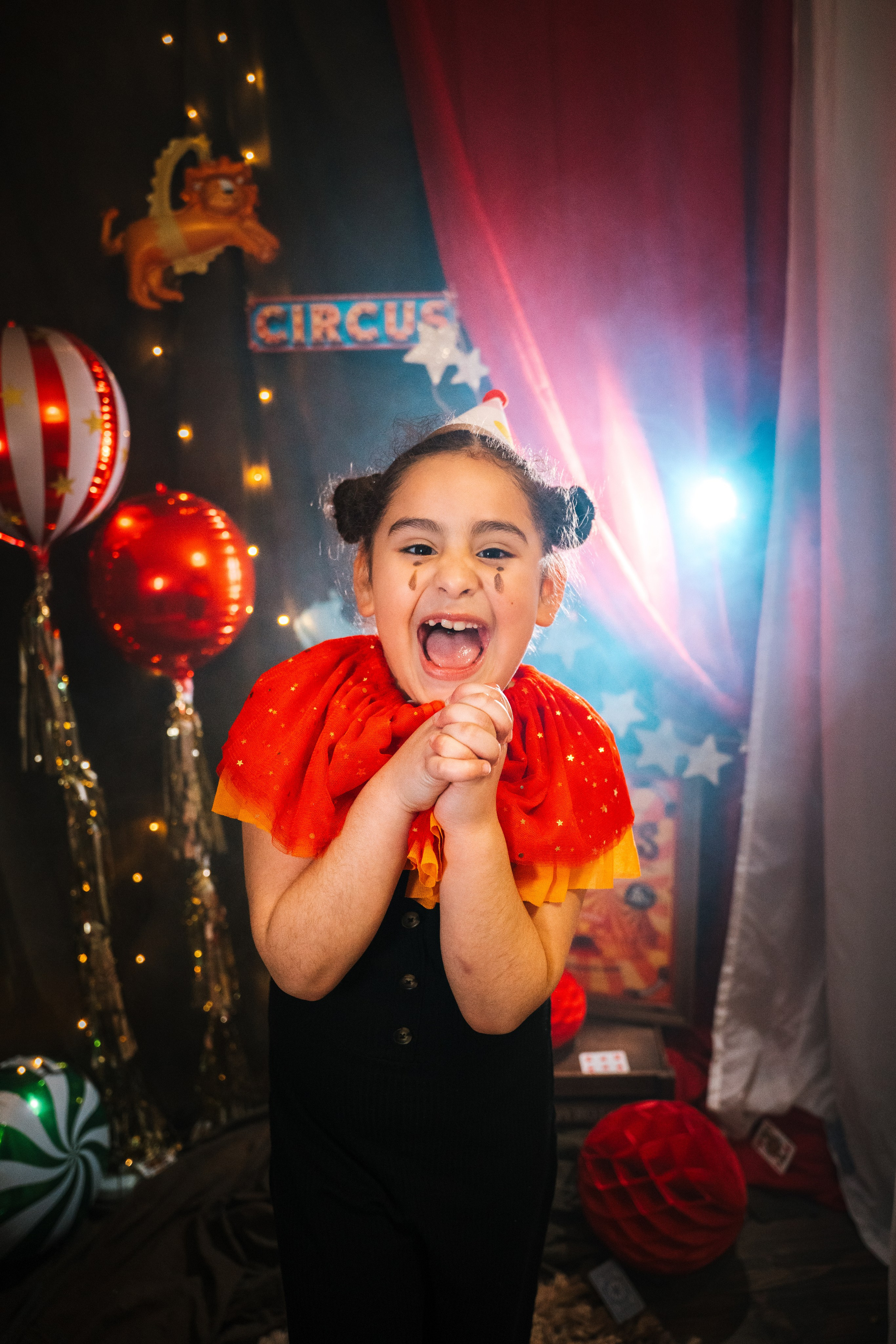 NATALE 2026. Svitlana Miahka fotografa a Genova