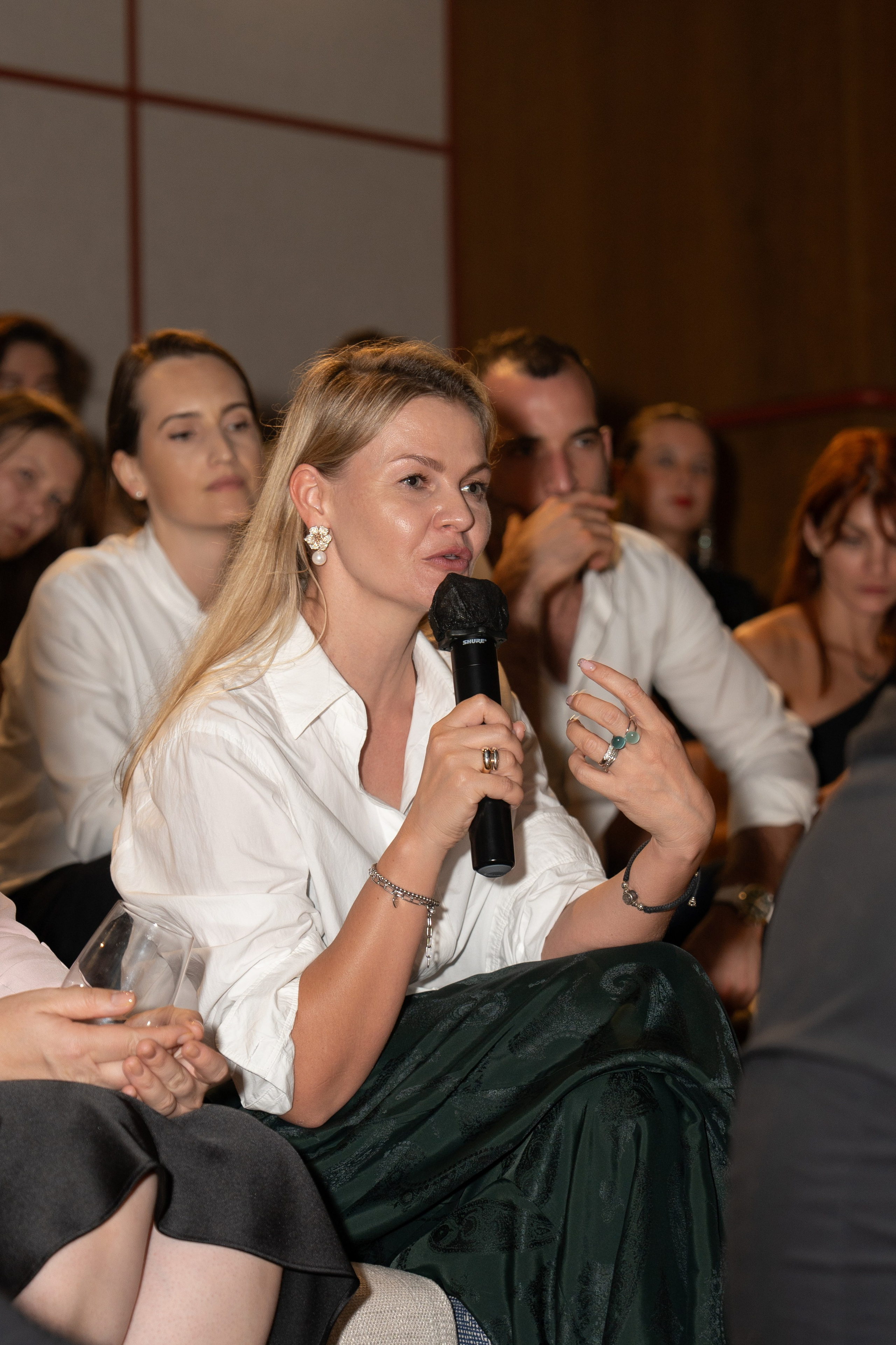 KRISP. PRODUCTION MOVIE PREMIER. ФОТОГРАФ В ГОНКОНГЕ (СВАДЬБЫ, FASHION, СЕМЕЙНЫЕ, МЕРОПРИЯТИЯ, ФОТОПРОГУЛКИ)