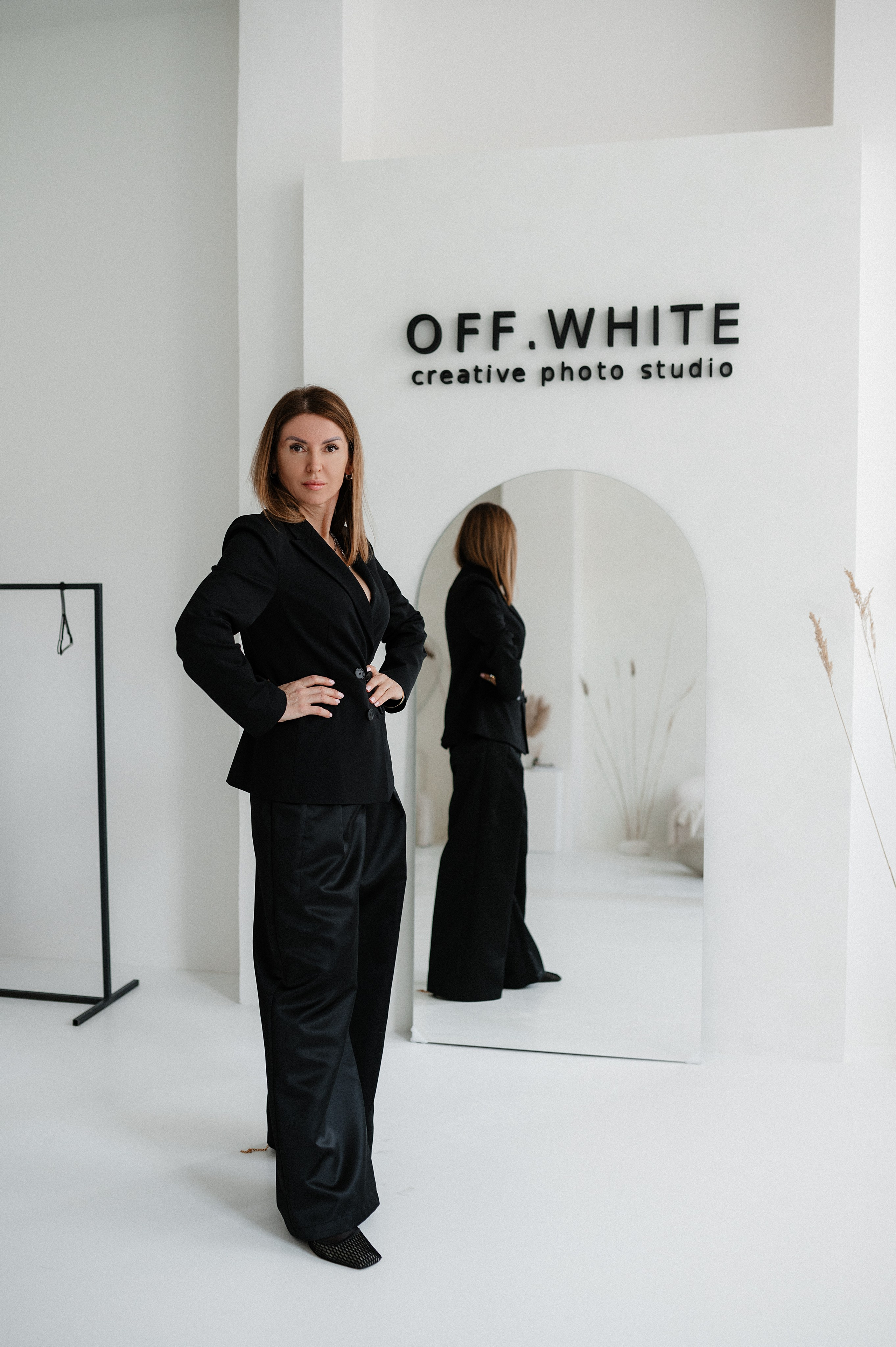 Beauty by Vovk cosmetologist in Prague. ANNA-MARIA PHOTO CONTENT CREATOR — фотограф, естет, художник і візуальний експерт Instagram у Празі