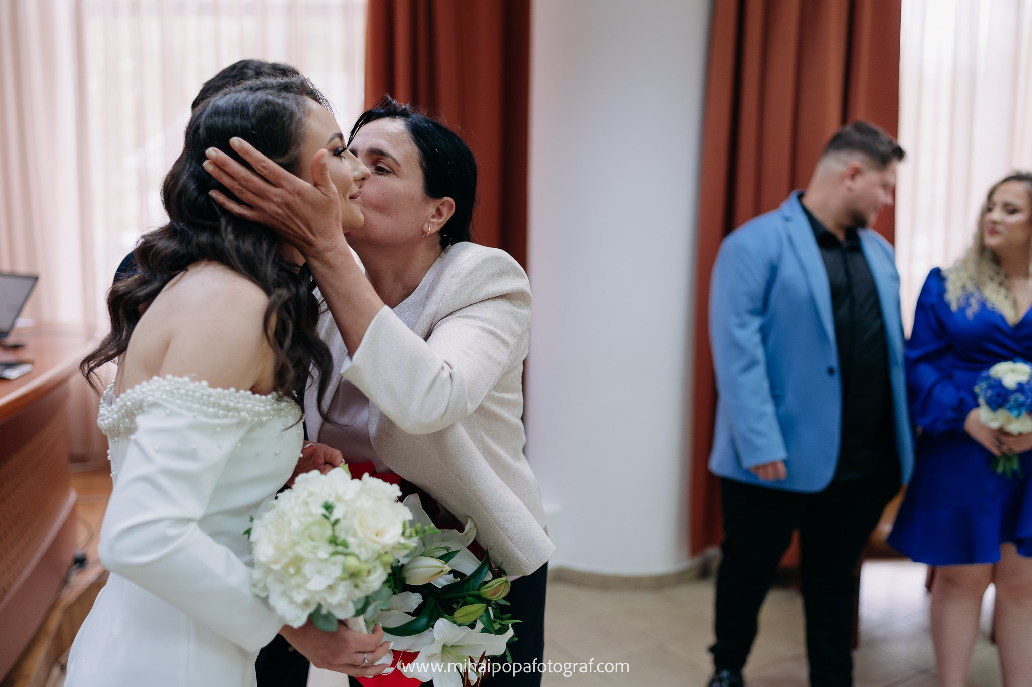 Fotograf Cununie Civilă în București - Mihai Popa Fotograf. Fotograf Nuntă & Botez București - Mihai Popa | Dincolo de oameni, imortalizez emoții!