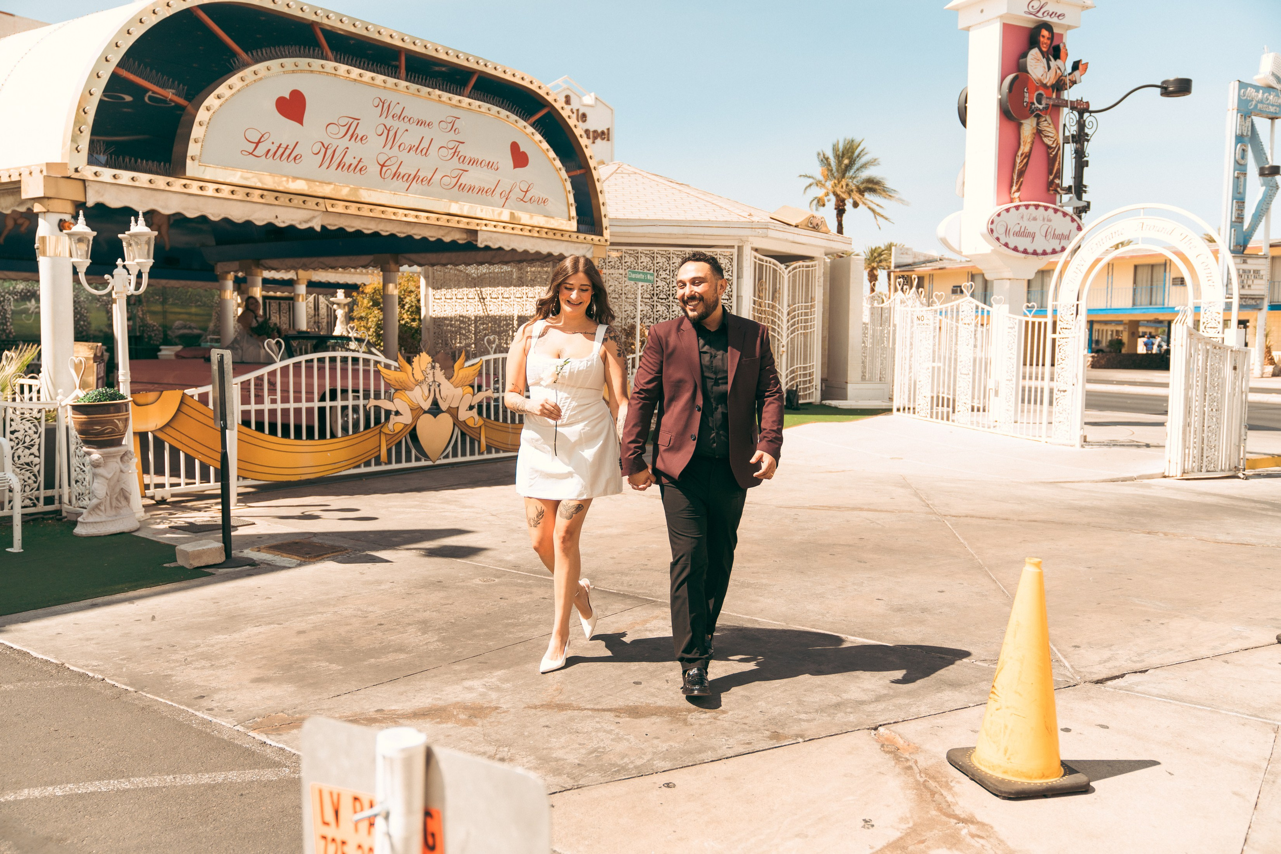 Erin&Jonathan. Wedding & elopement photographer Viktoriya Kravtsov. Las Vegas