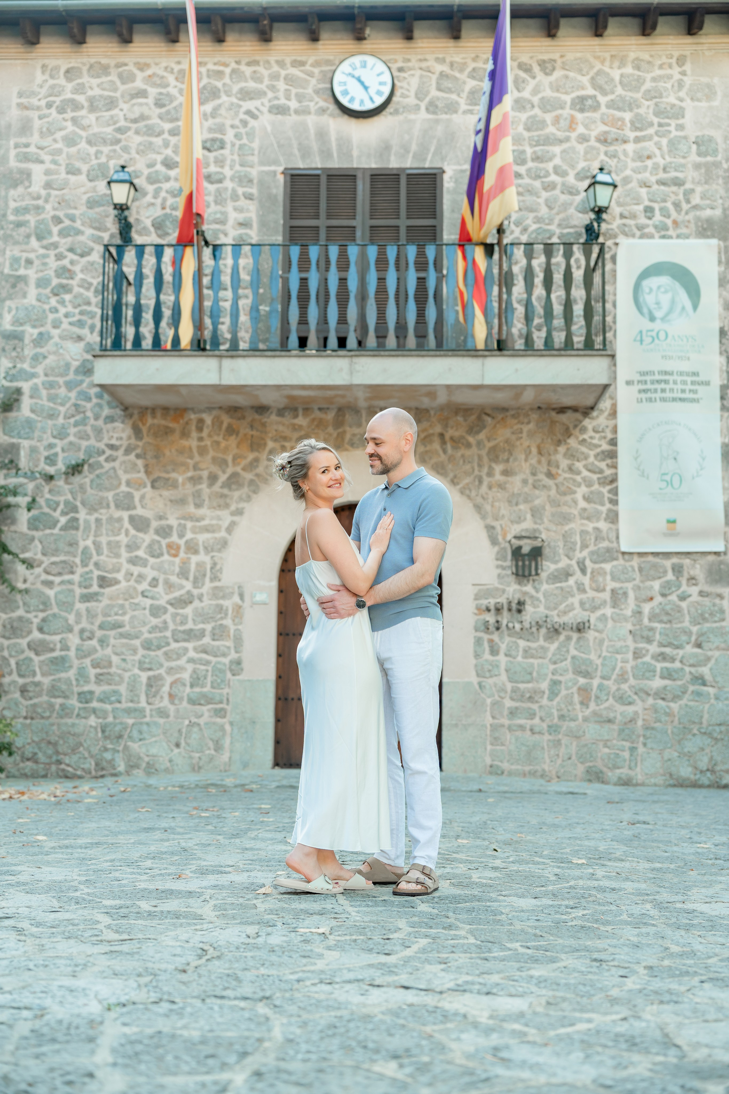 Love Story in Valdemossa. Deine Fotografin auf Mallorca für Familien und Business