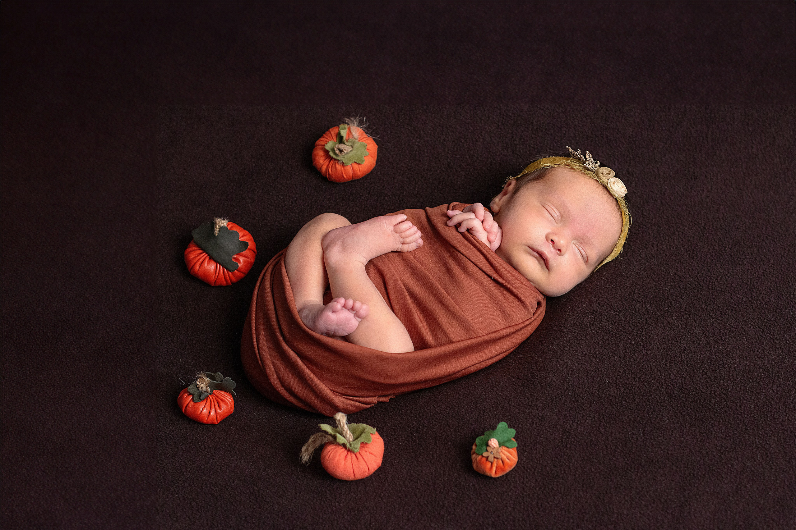 Newborn классическая. Детский и семейный фотограф в г. Бельцы