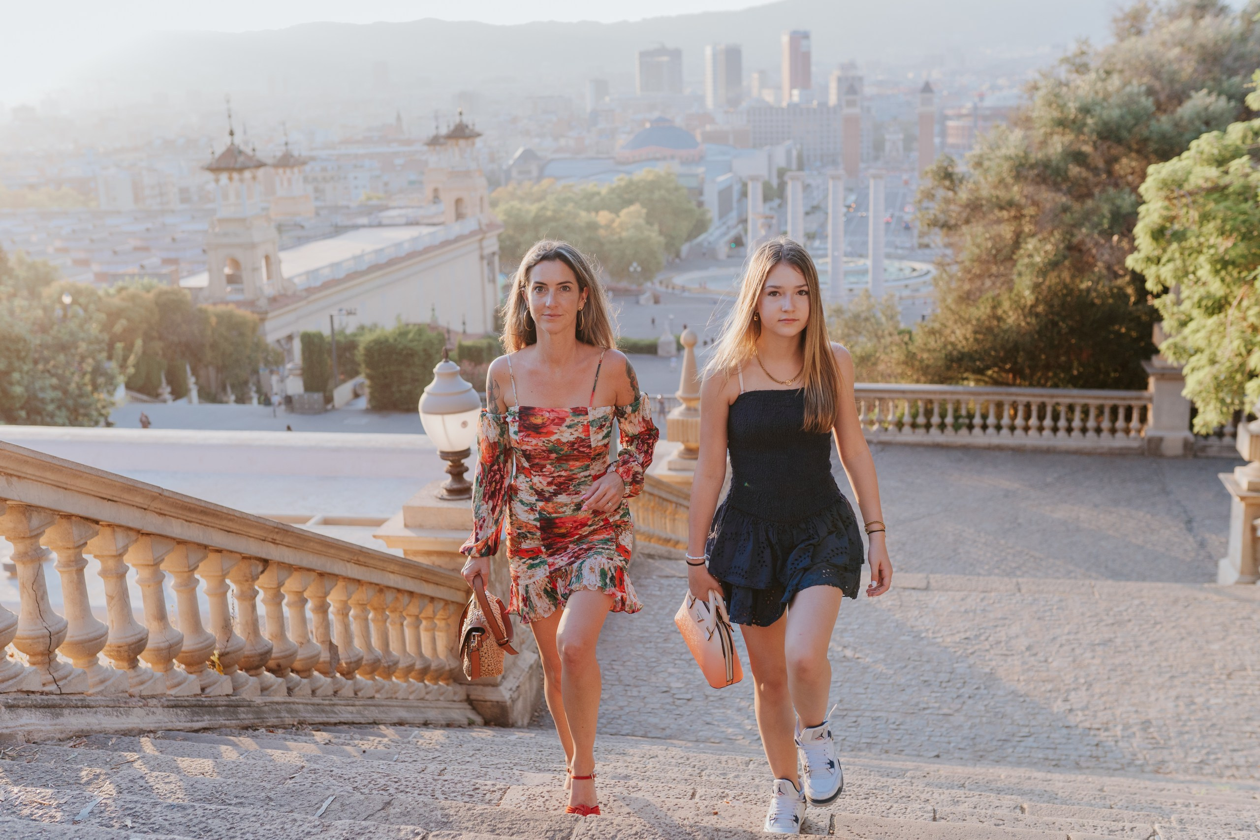 Barcelona Family Photoshoot — Family Photographer in Barcelona. DiaFoto — Wow Photographer in Barcelona | Premium Barcelona Photoshoot Experience