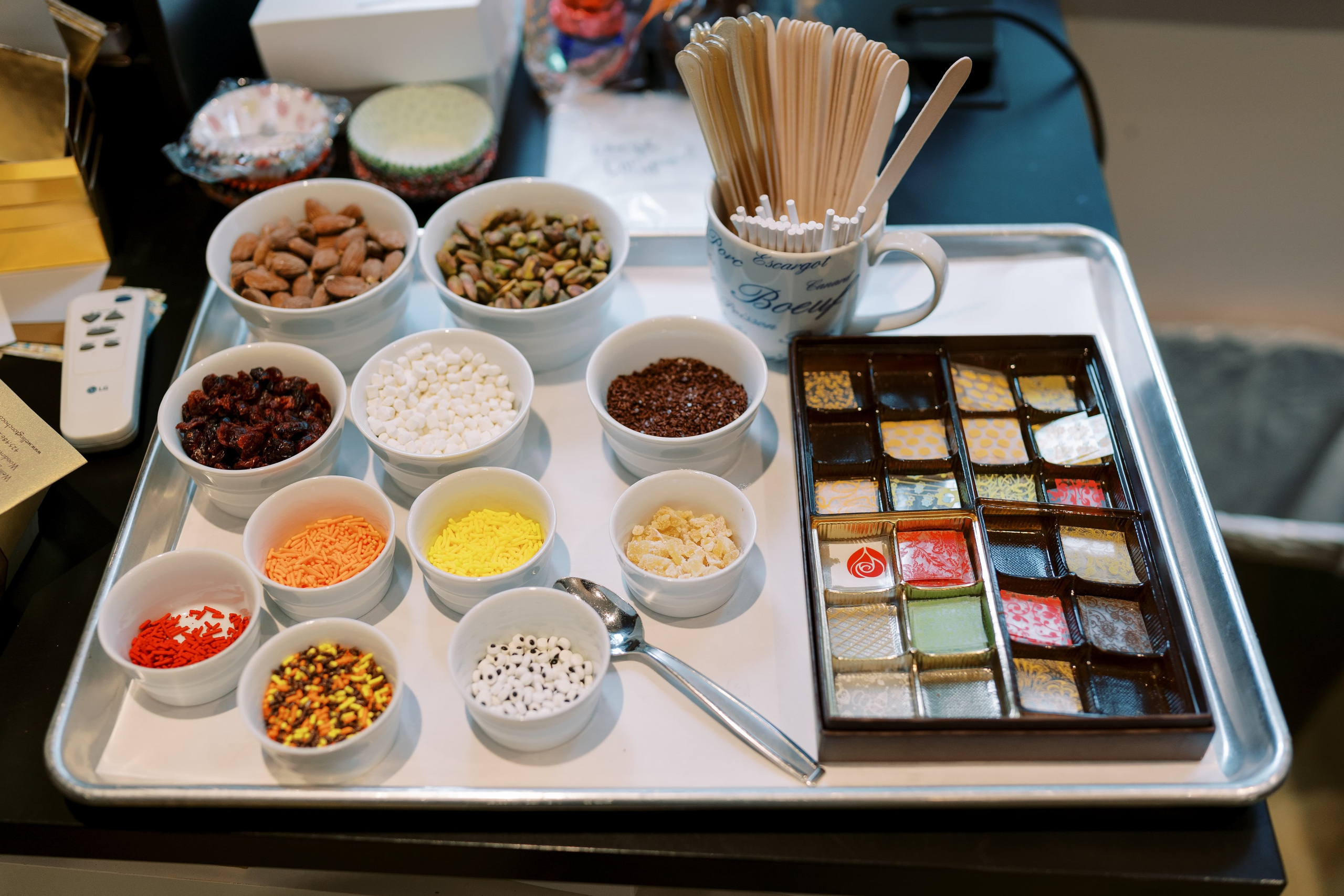 Event: Chocolate-Making Workshop. EVAN ARISTOV WEDDING PHOTOGRAPHY — Seattle Wedding Photographer