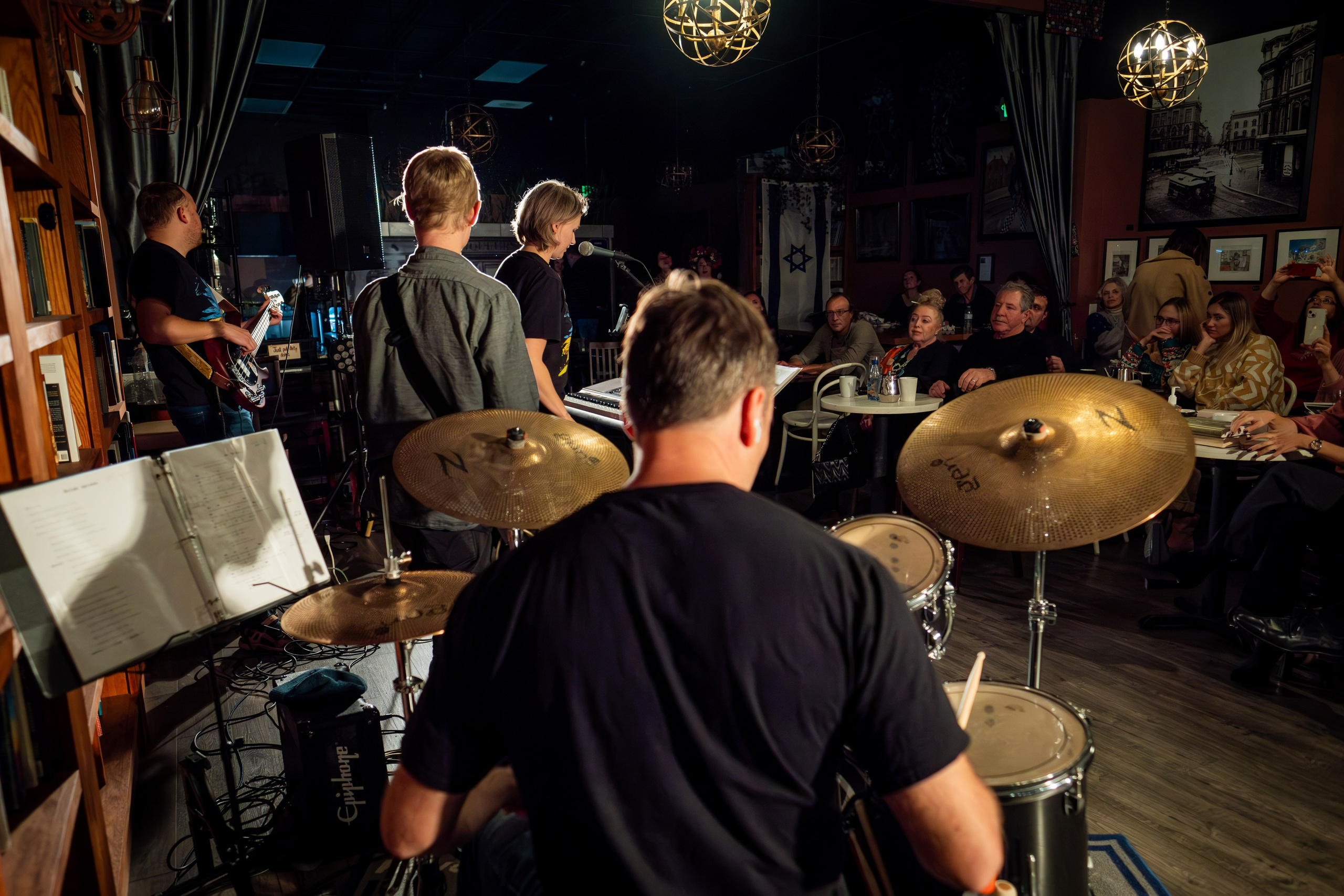 РОЖДЕСТВО / ЖЕНЯ БЕРКОВИЧ. Reportage concert portrait photography in the San Francisco Bay Area