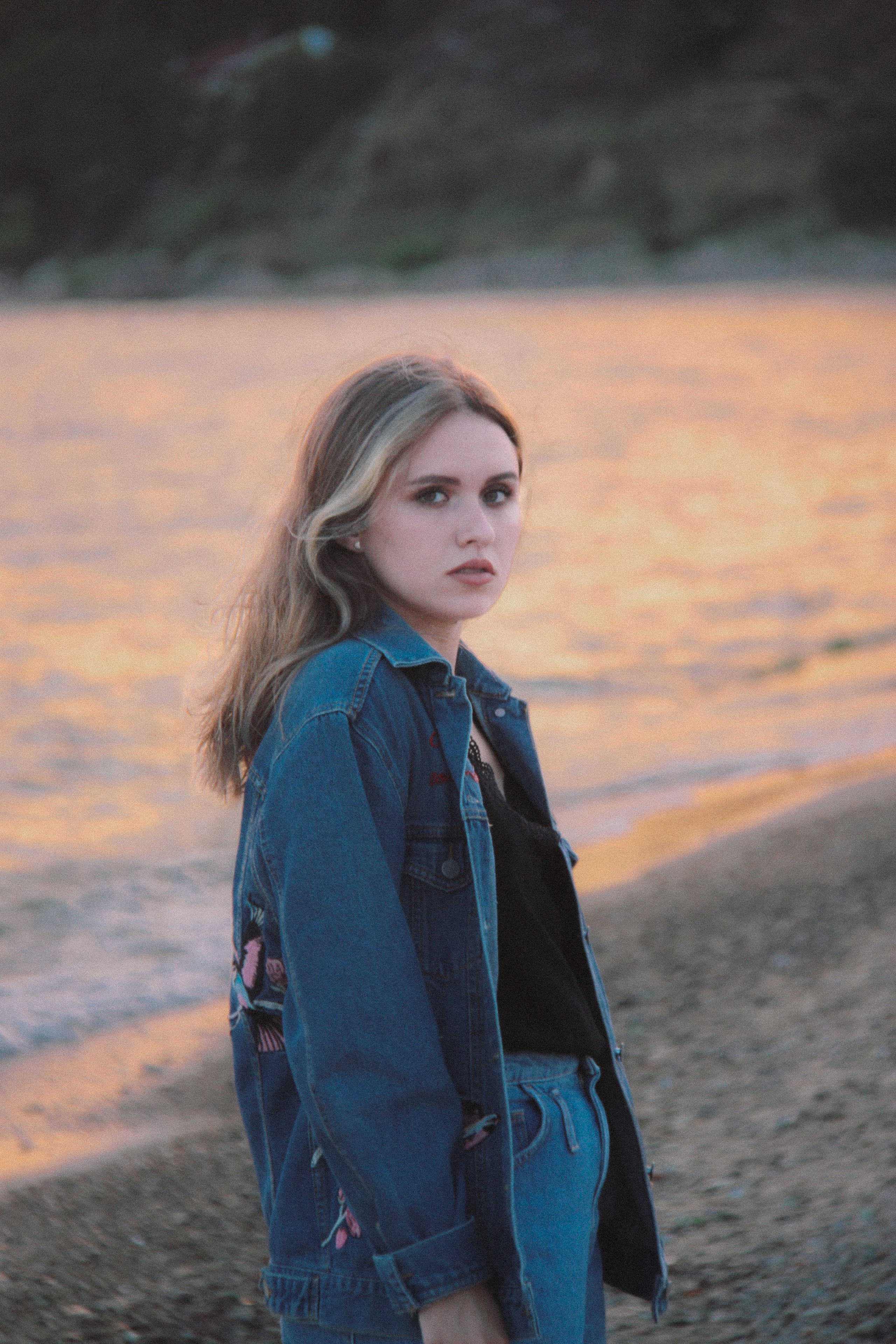 Dasha / sea walk. Photographer in Gothenburg Aleksandra Stroganova