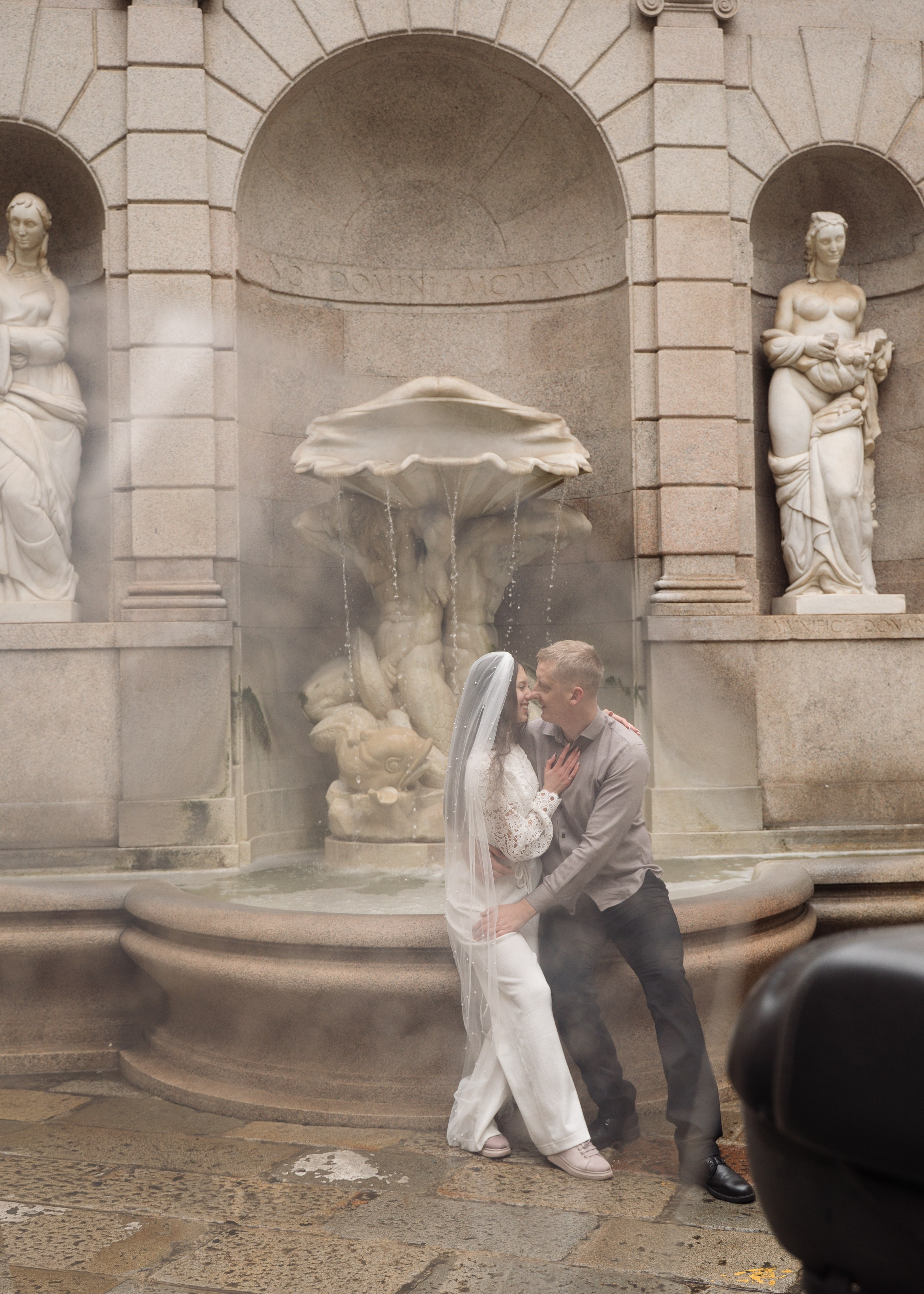 Wedding photosession in Milan. Proposal Photographer in Lake Como