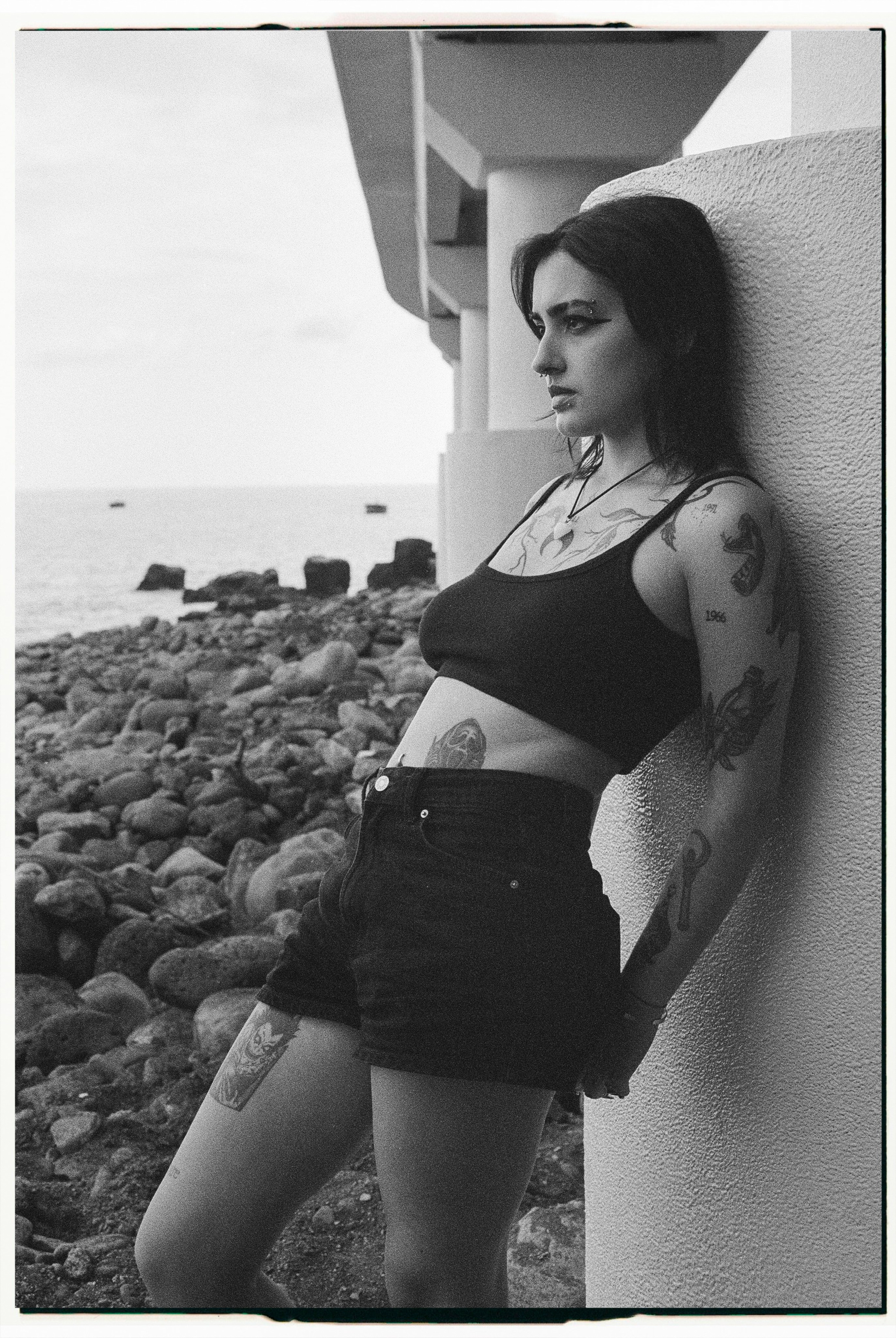Veronica / ILFORD HP5. Portrait photographer in Madeira — Marina Shtukina