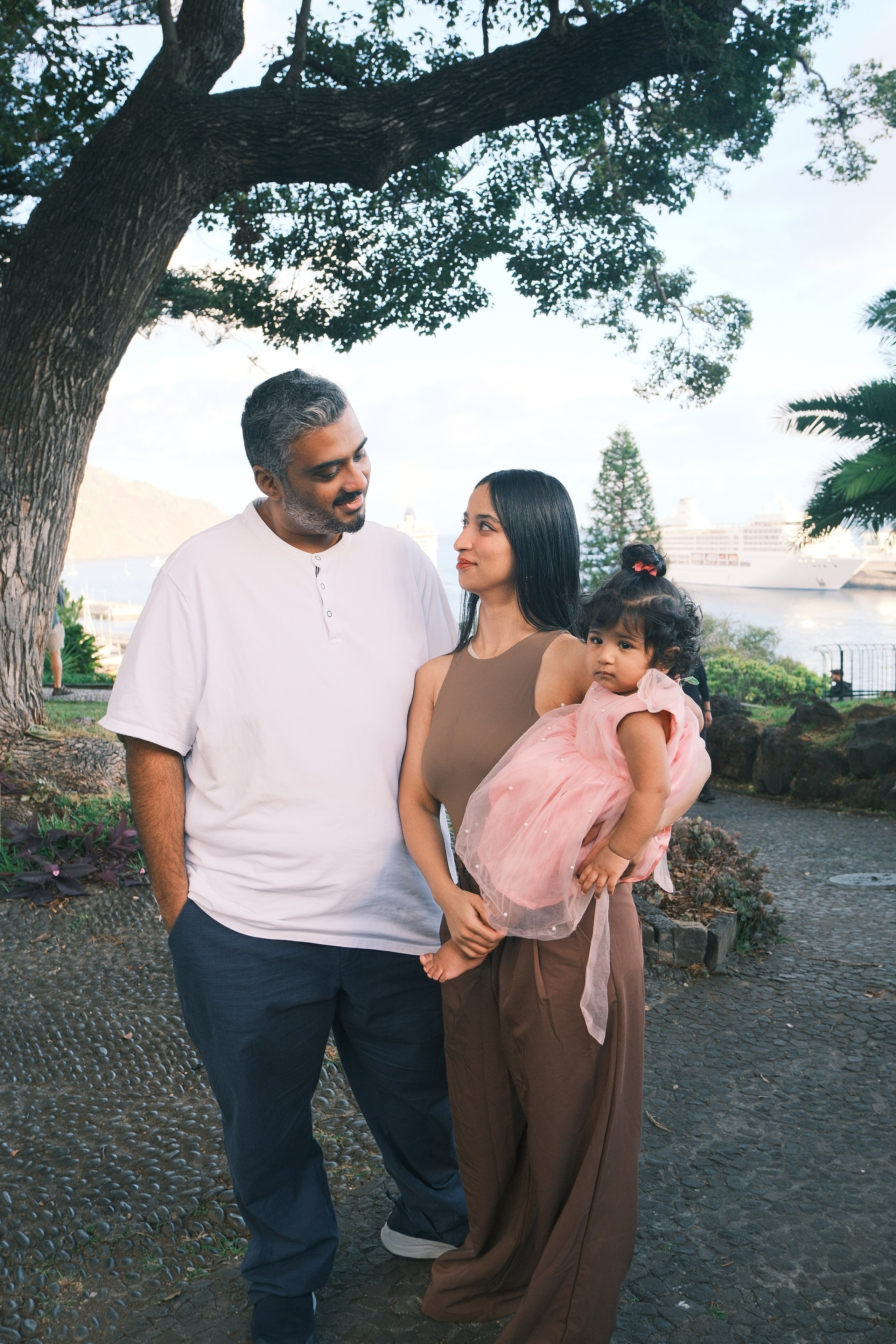 Zee, Oma and Elli ❤️. Portrait photographer in Madeira — Marina Shtukina