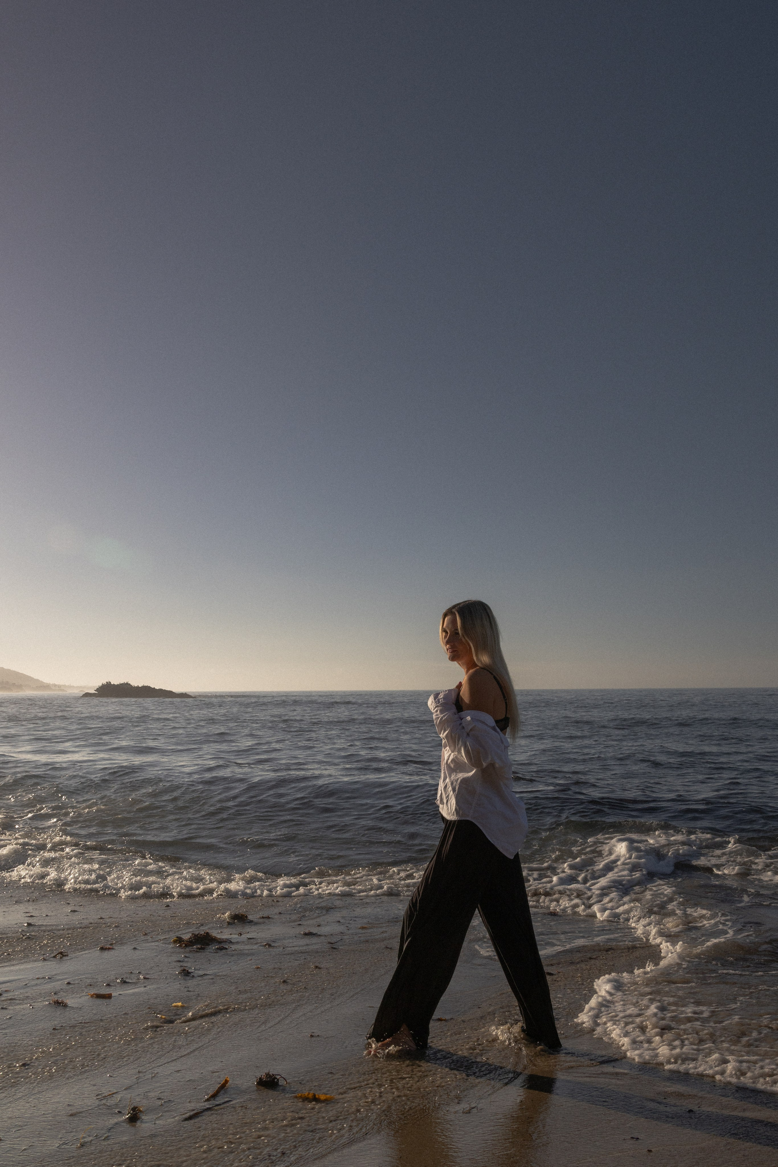 Wild Beach Shoot. Victoria. Portrait, family, maternity & wedding photography & videography in SoCal Kseni Vibe