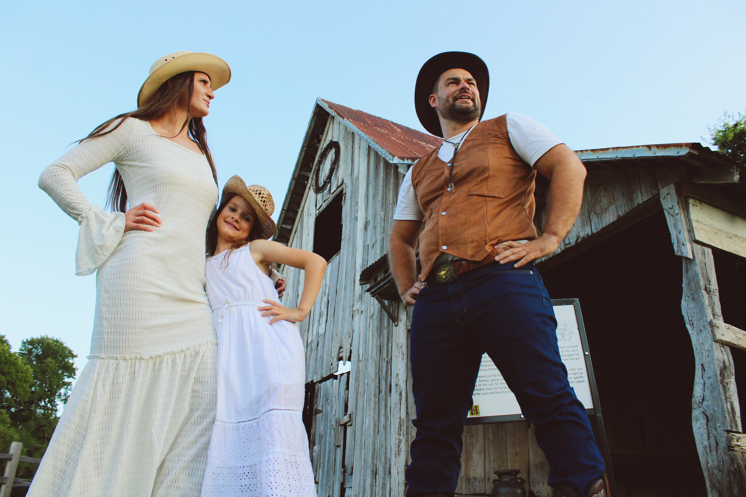 Texas Countryside Family Photoshoot in Cowboy Style. Lana Petrychenko — Portrait & Family Photographer. Valencia, Spain
