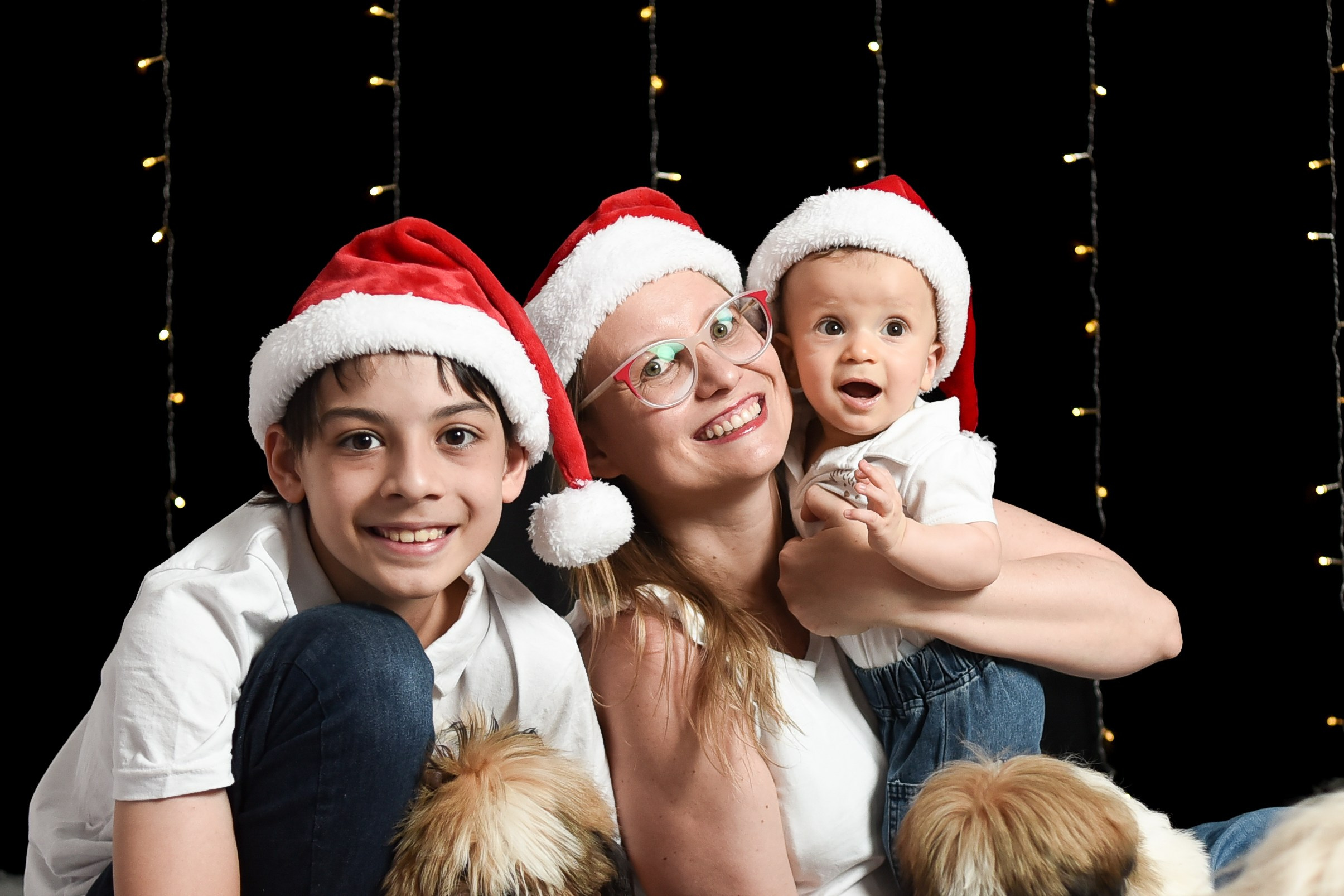 Sesión Navideña de Faustino, Octavio y Familia. Fotografo de casamiento en misiones y fotógrafo de familia  Posadas