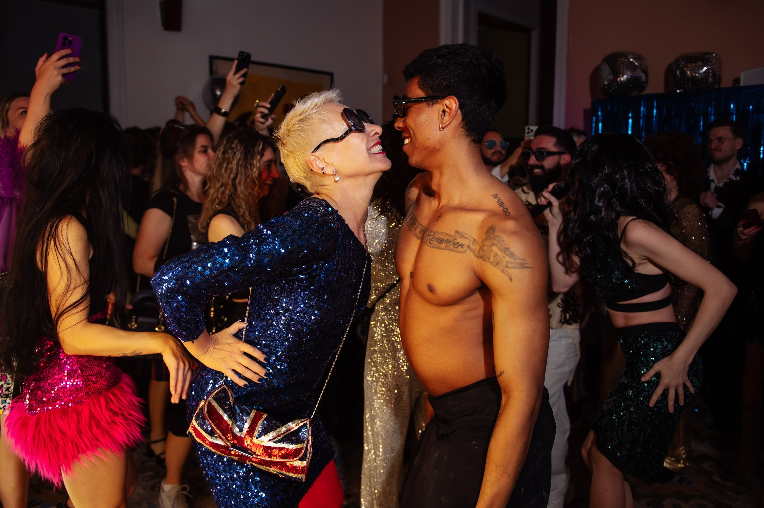 Show en estilo Studio 54 — fotografía de evento temático. Фотограф Екатерина Гасанова — фотосессии в Барселоне