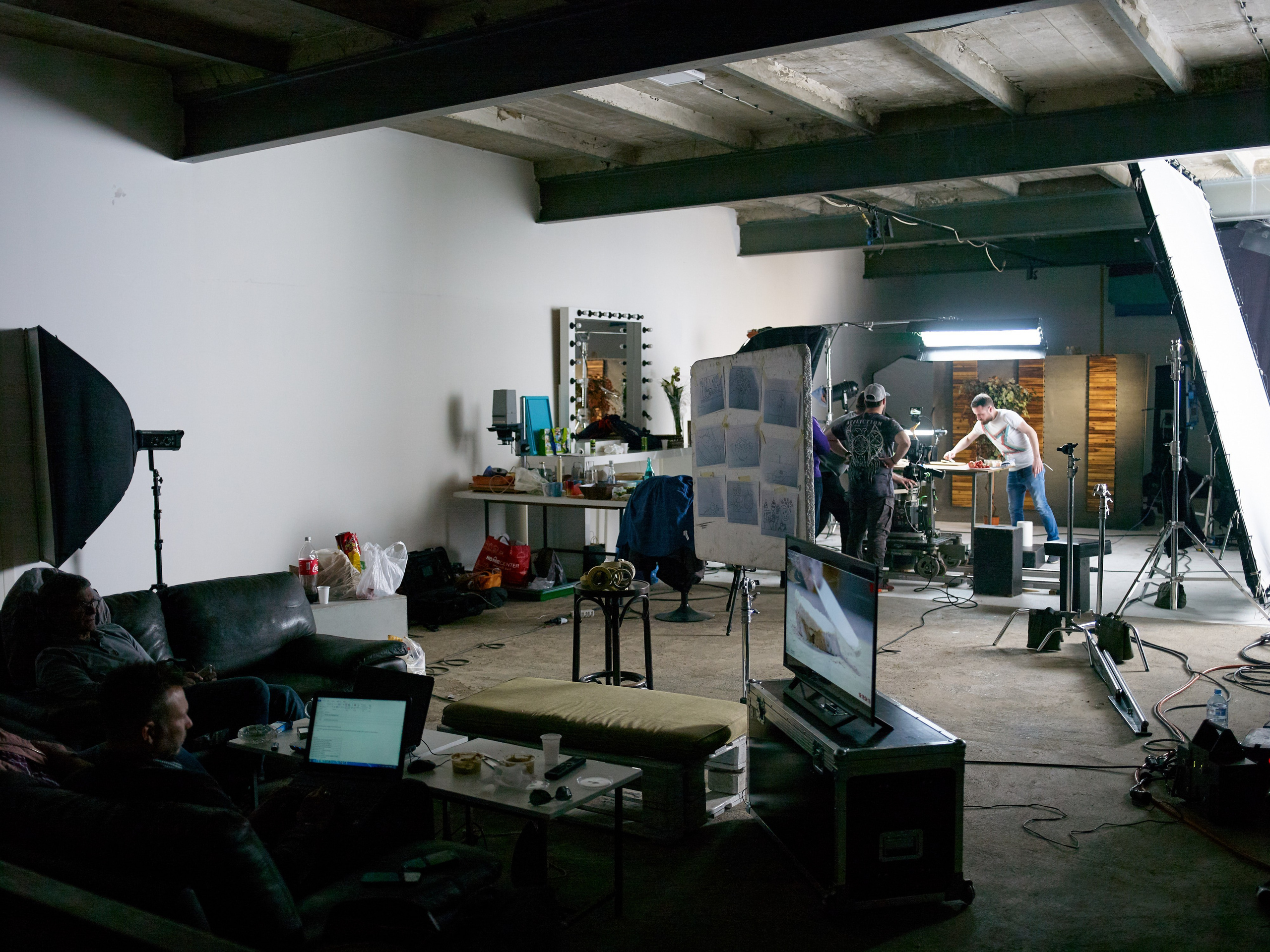 Studio Photogenic. Commercial and studio photographer in Belgrade