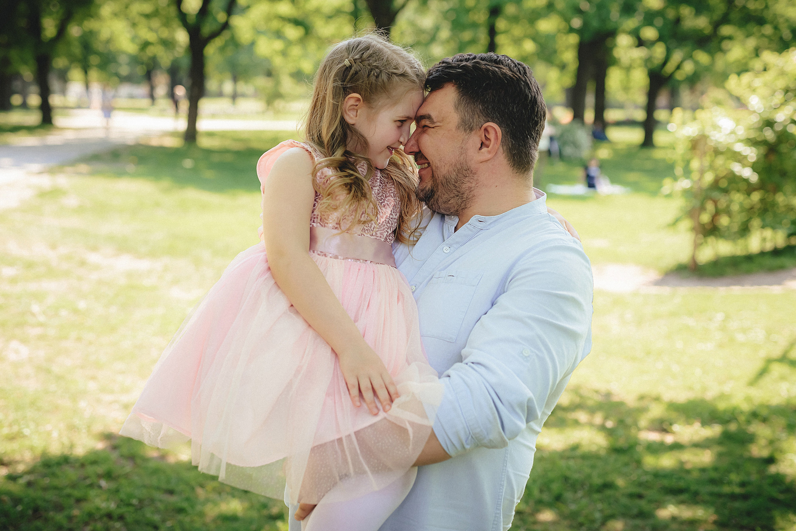 Zīles Skolas Izlaidums. Fotogrāfs Rīgā. Gīmenes, individuālās un dažādu produktu fotosesijas