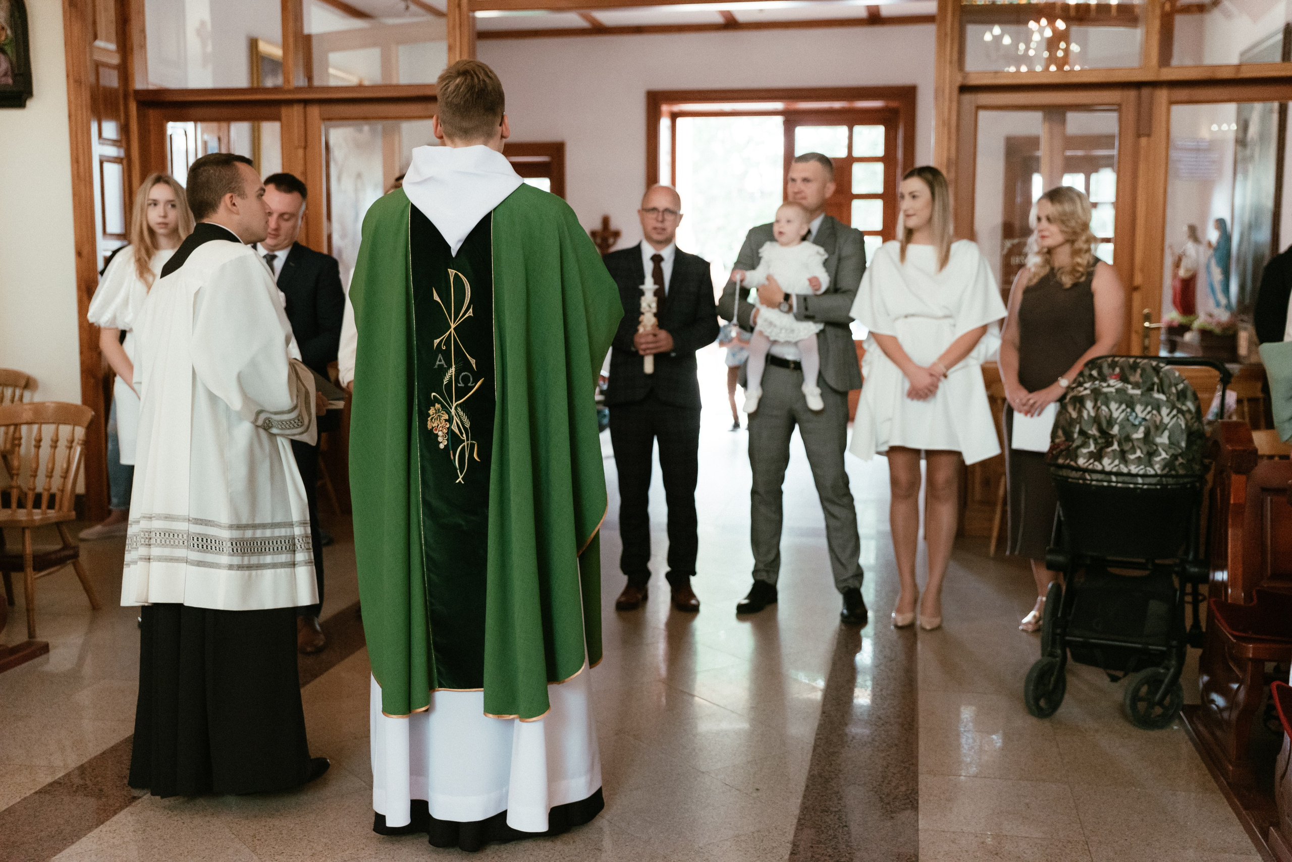 Chrzest Pola. Eugene Save – Fotograf Ślubny i Rodzinny | Warszawa i Cała Polska