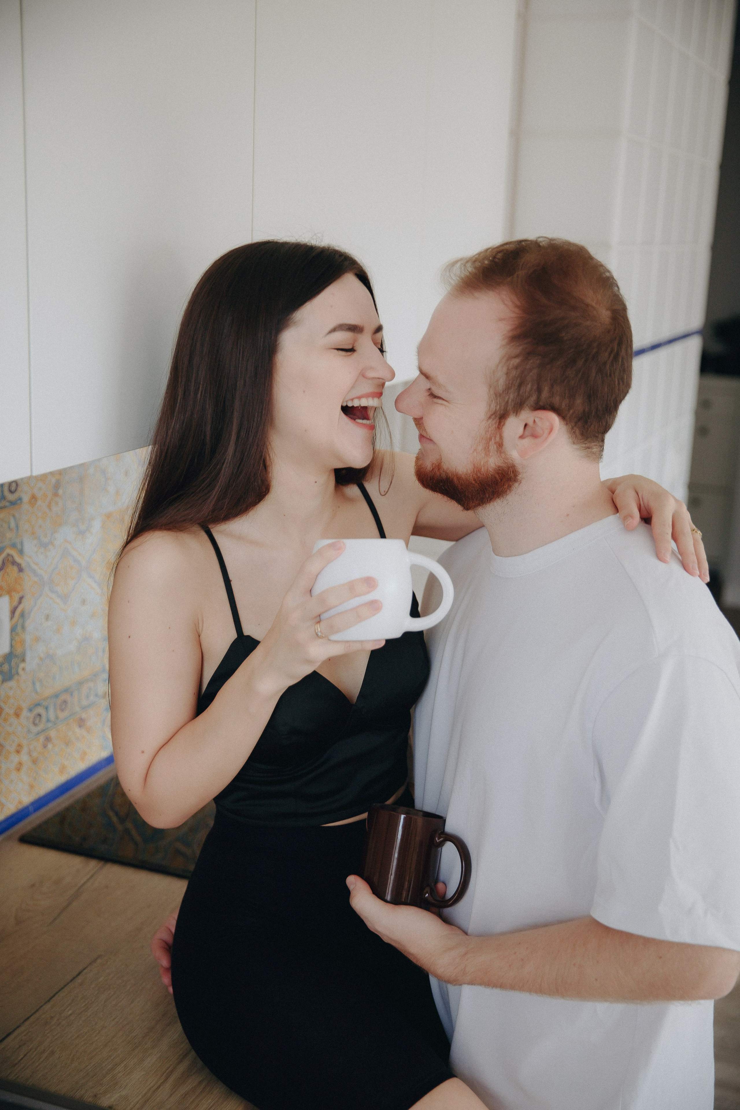 Anna+Andrew | At-home session. Photographer in Los Angeles. Julia Ishmuratova