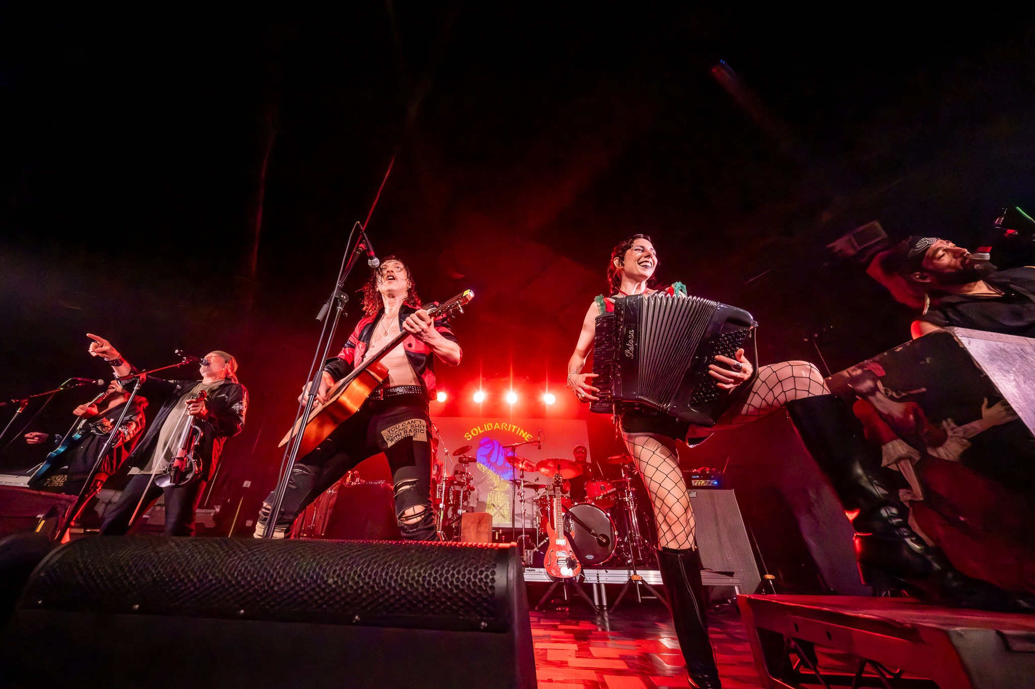 GOGOL BORDELLO / SACRAMENTO. Reportage concert portrait photography in the San Francisco Bay Area