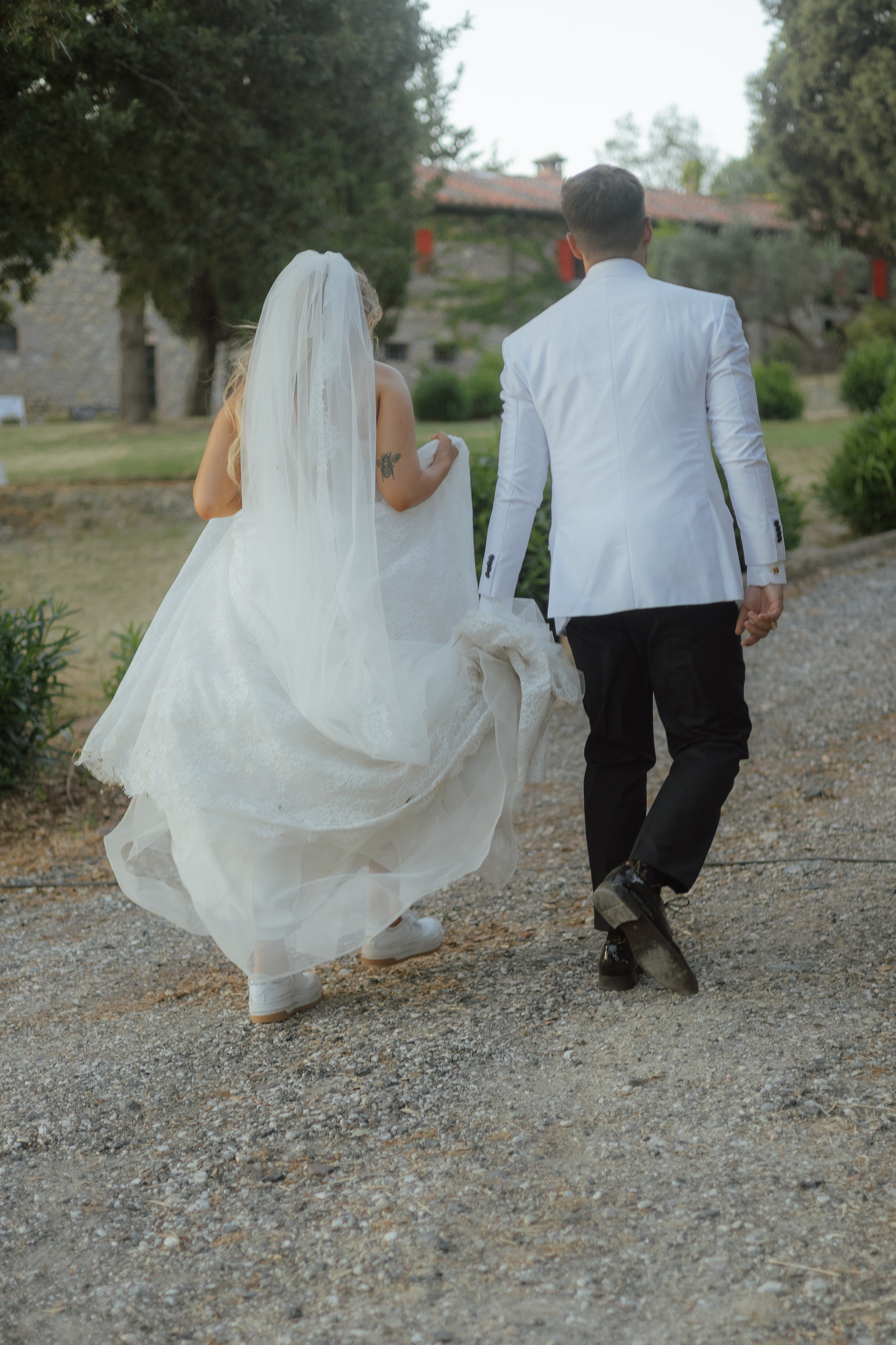 Wedding in Tuscany. Sara Luca Wedding Photographer in Italy and Europe