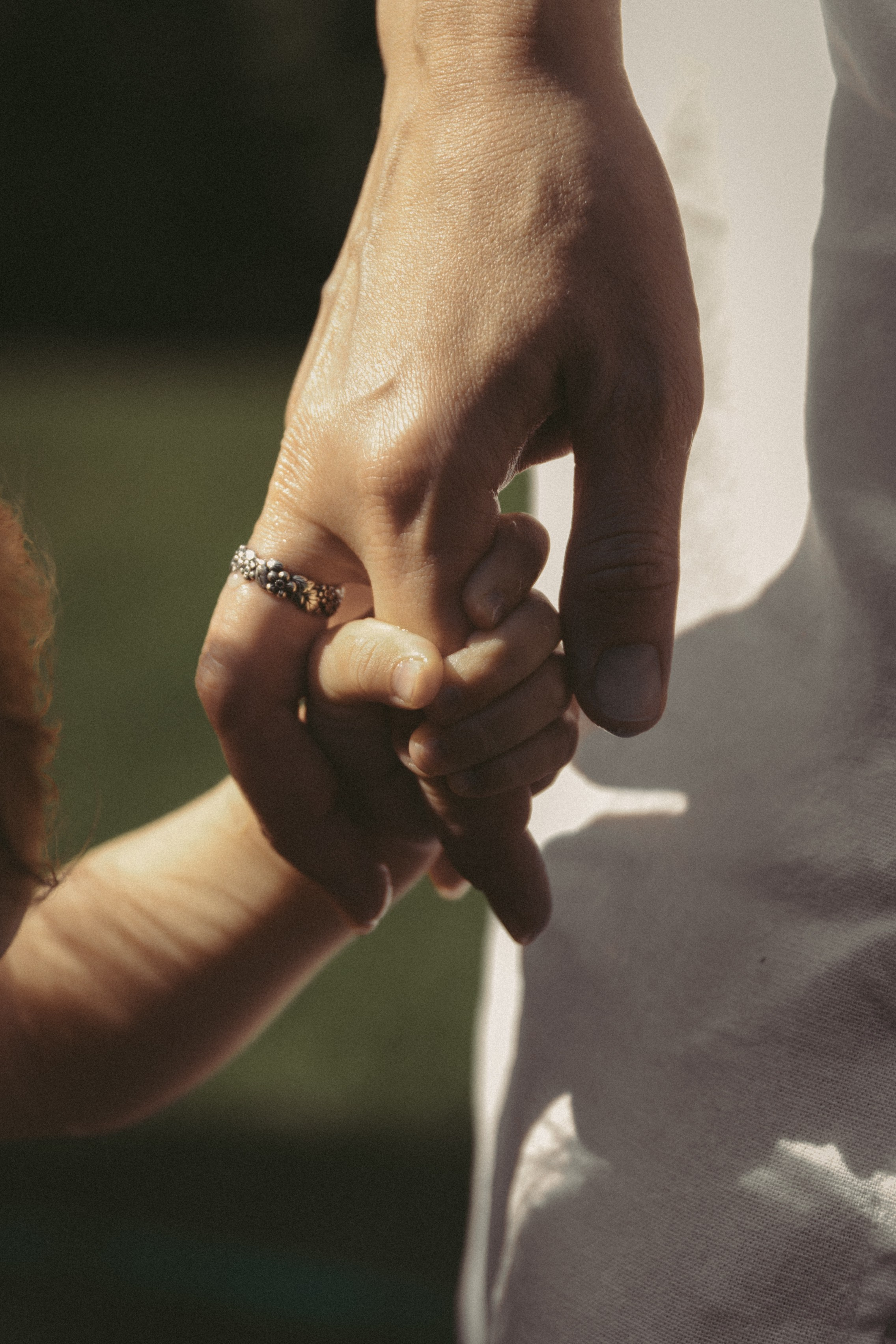 Sesión de fotos familiar en casa — Momentos reales y acogedores. Photographer in Santiago, Chile Anna Almazova