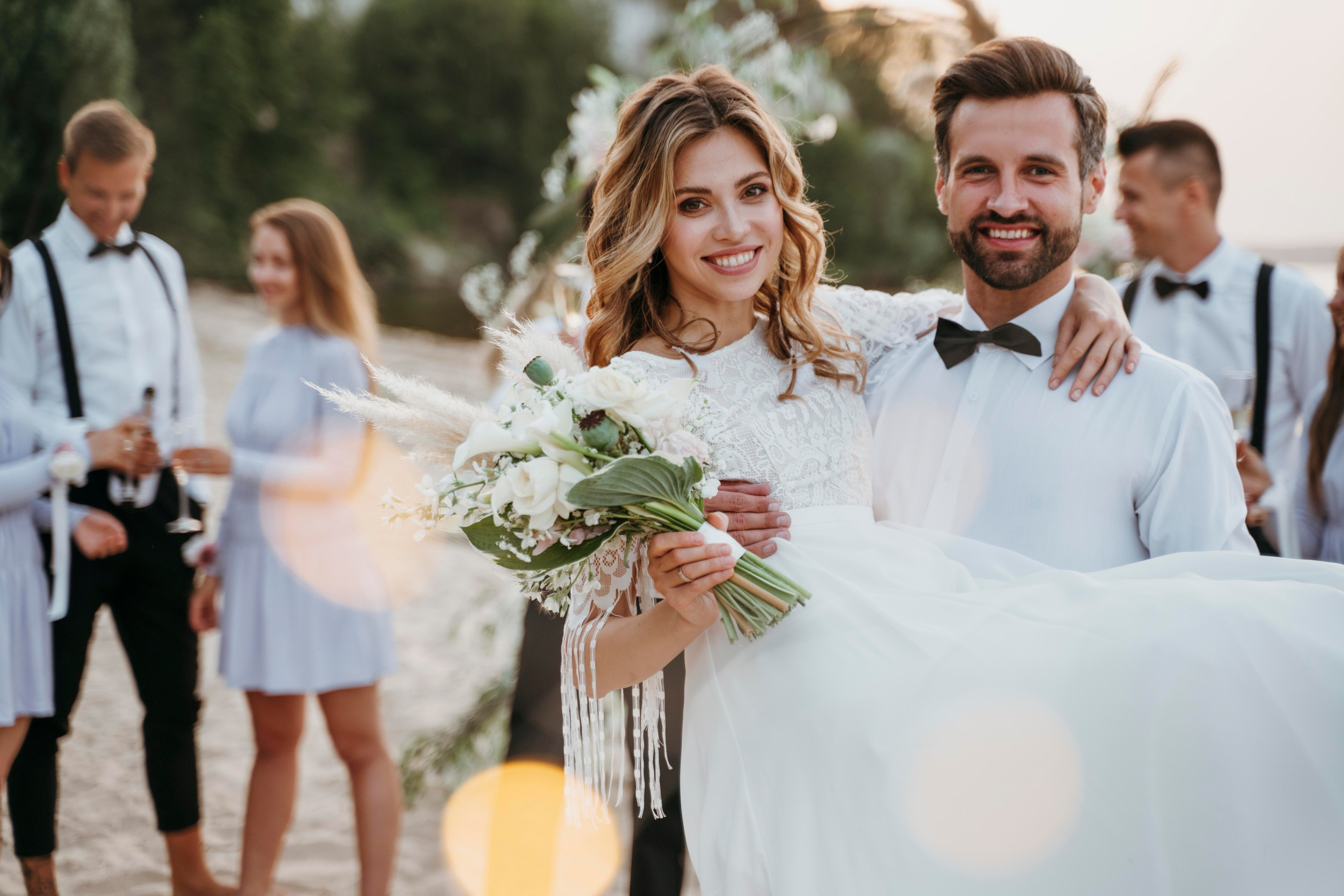 Ocean wedding photographer in New York. Alice Bell — Wedding photographer in New York