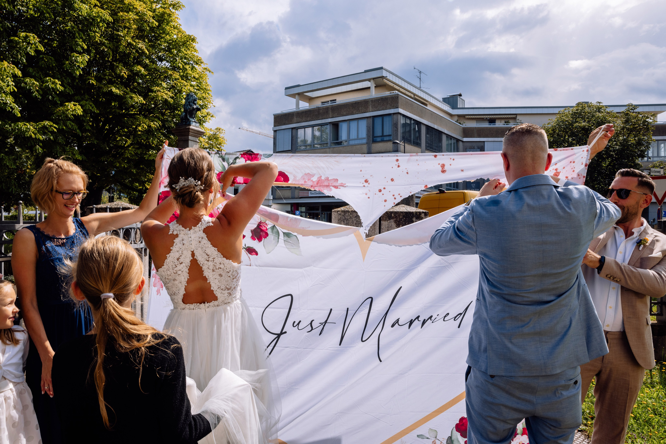 Sandra und Kevin: Standesamt Unterföring und Friedensengel. Hochzeitsfotograf München Taufe Familienfotograf Tanja Mauke