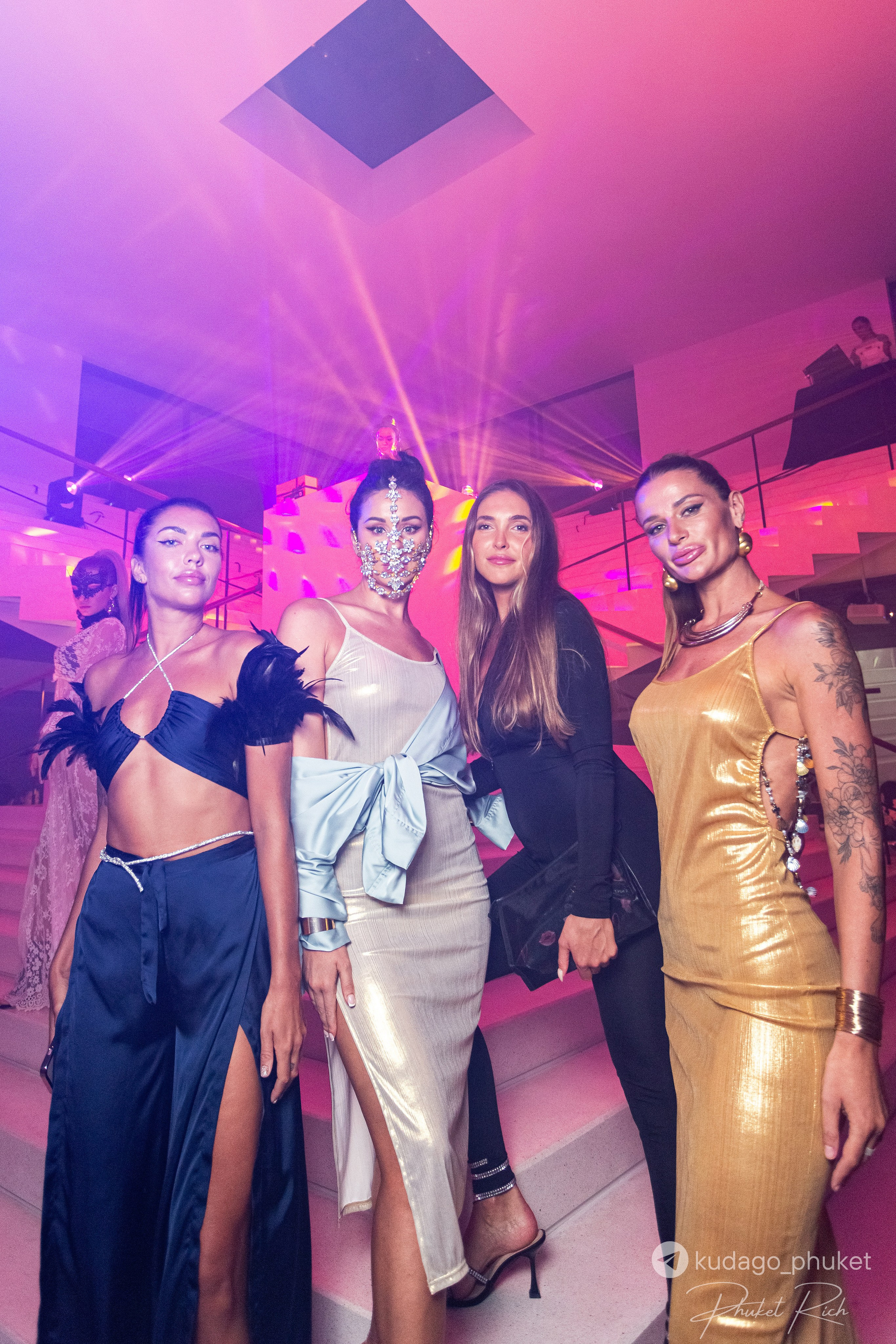 Вечеринка «Код да Винчи» | Фоторепортаж | Афиша | DAVAYSXODIM.com PHUKET. АФИША|ФОТОРЕПОРТАЖИ|ИВЕНТЫ|ПХУКЕТ