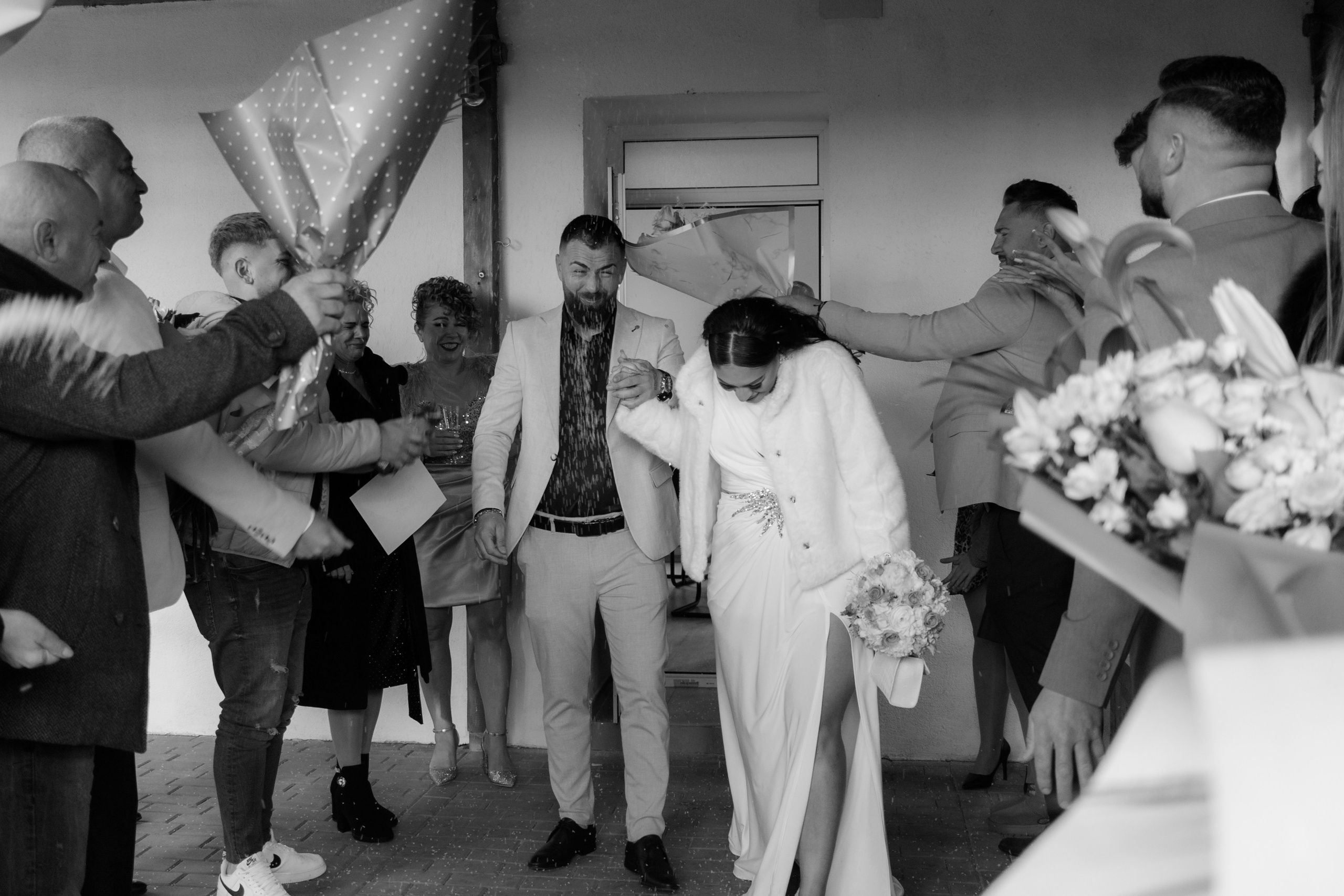 Madalina & Alin. Fotograf si videograf — evenimente si studio